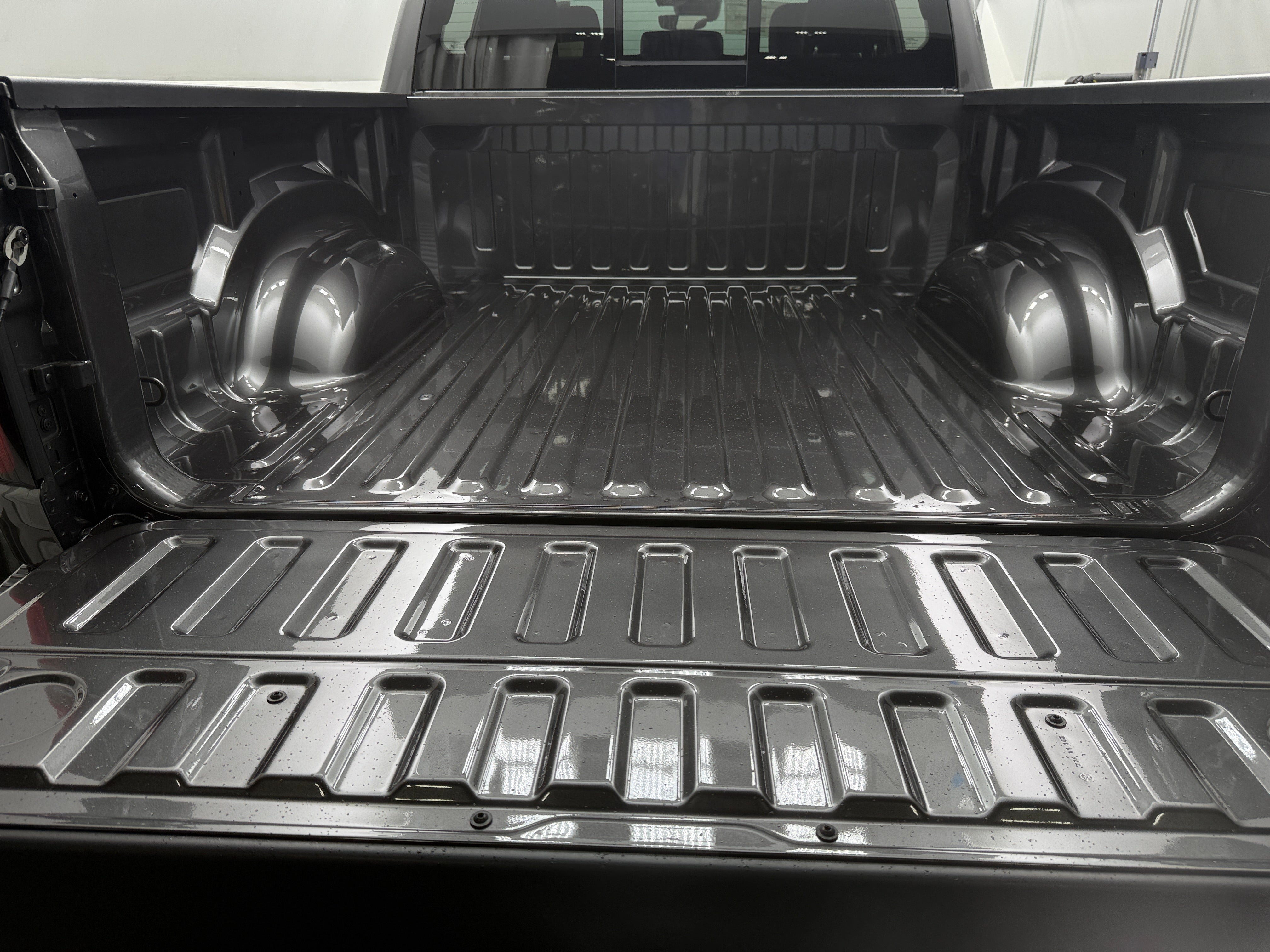 2026 RAM 1500 Laramie 4x4 Crew Cab 5'7's photo