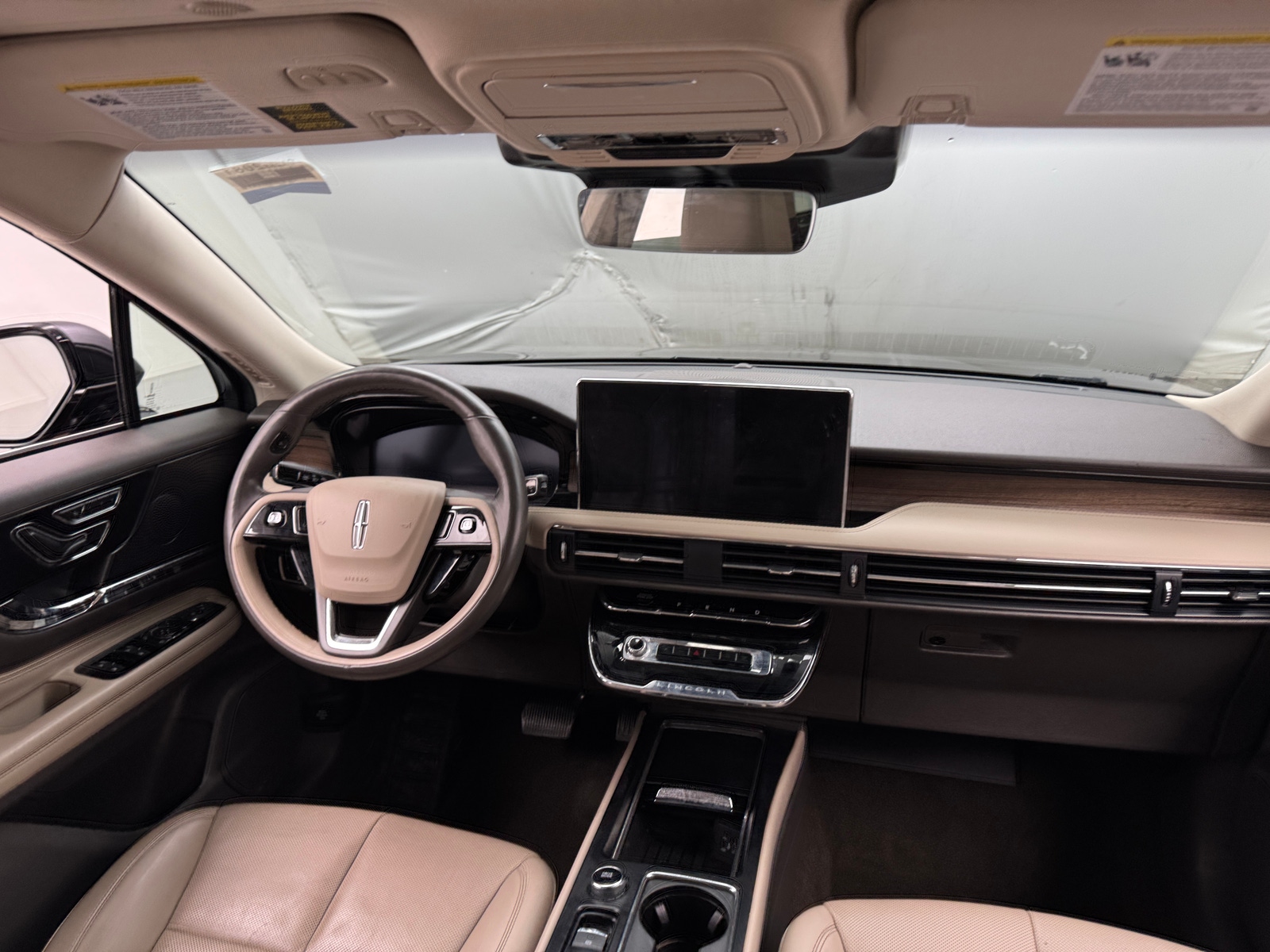 Thumbnail: 2023 Lincoln Corsair - 2