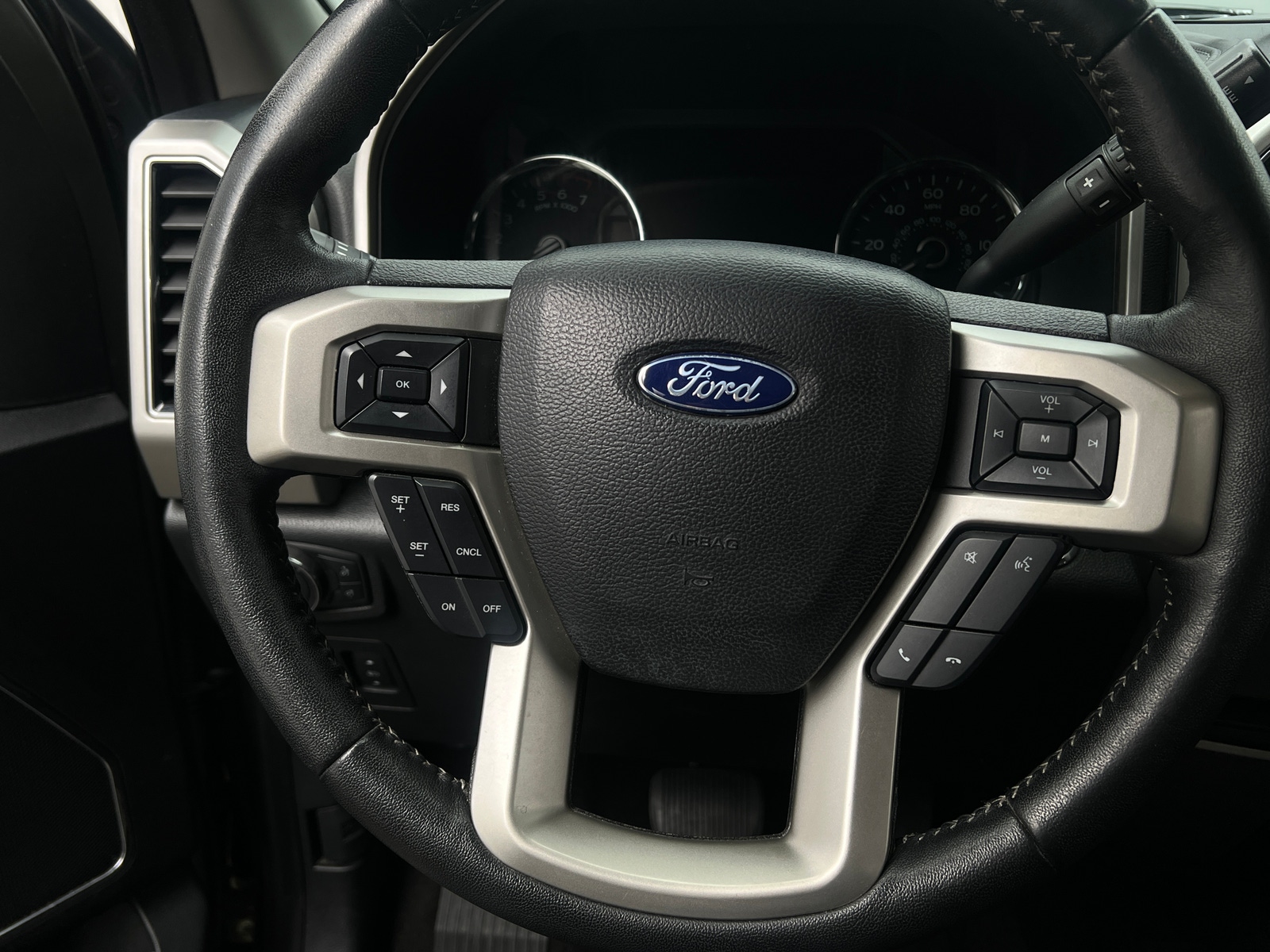 Thumbnail: 2020 Ford Econoline - 4