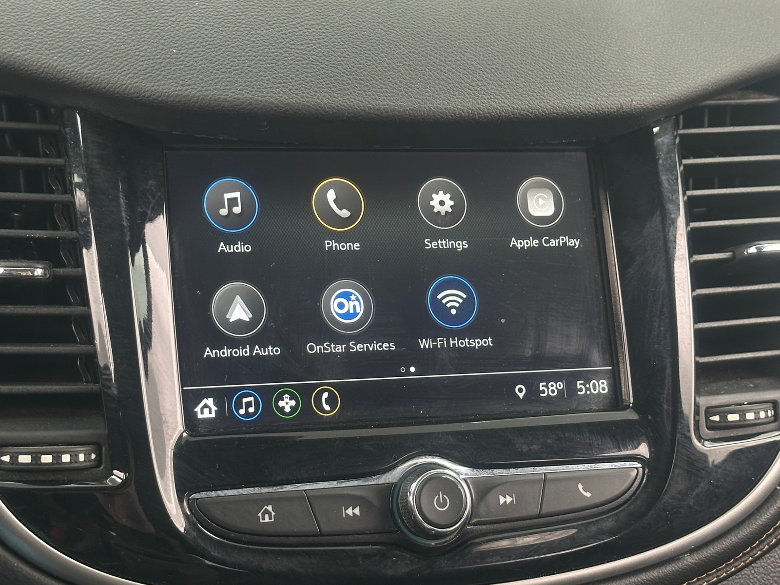 Thumbnail: 2018 Chevrolet Trax - 4