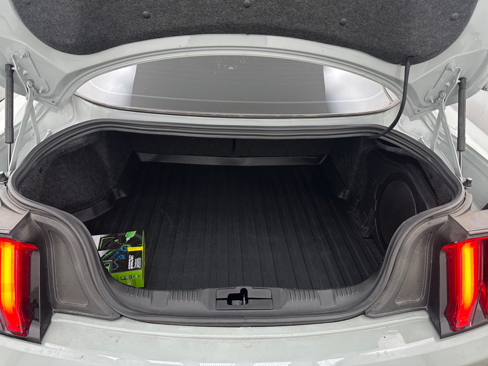 Thumbnail: 2022 Ford Mustang - 4