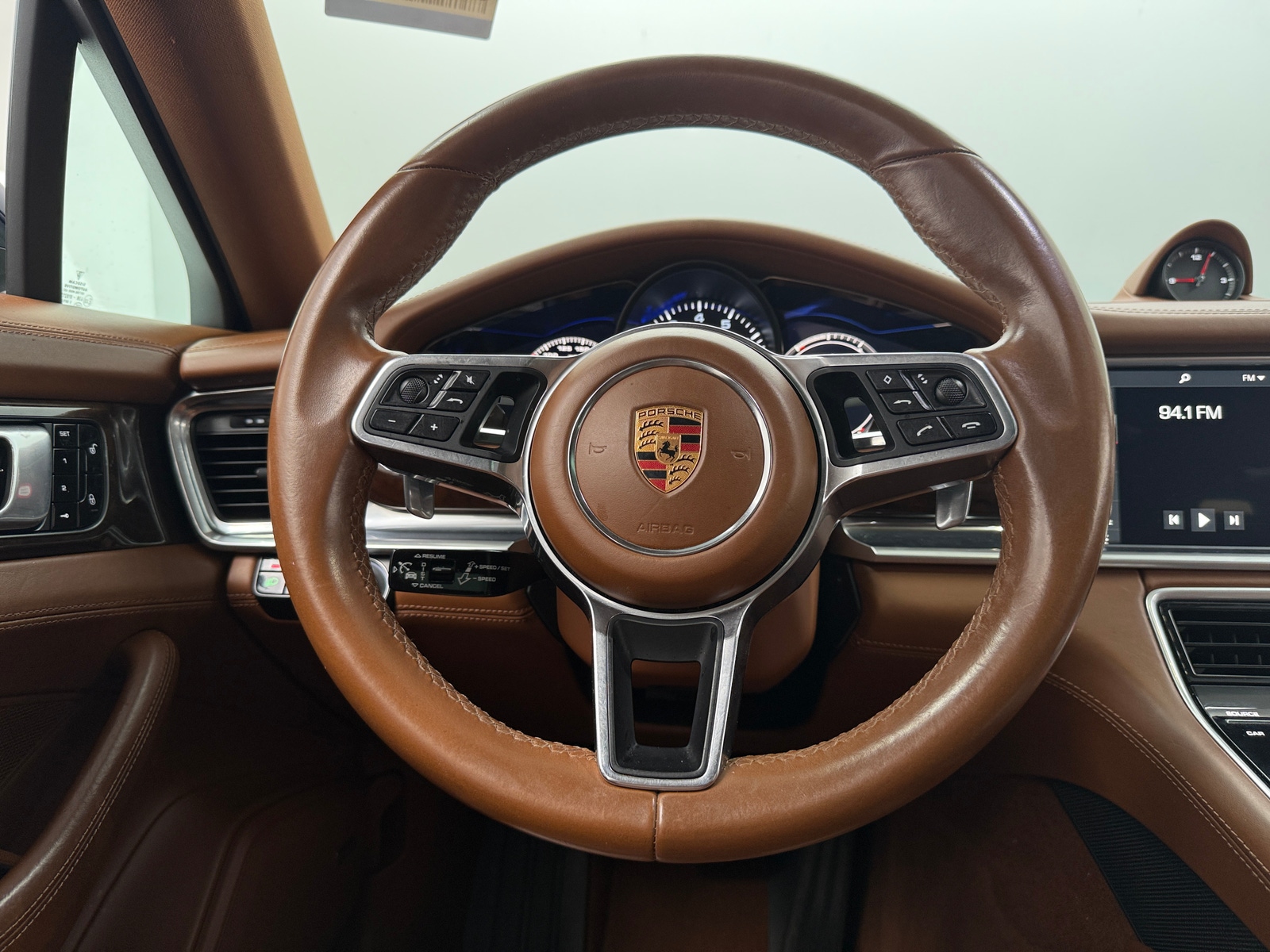 Thumbnail: 2018 Porsche Panamera - 4
