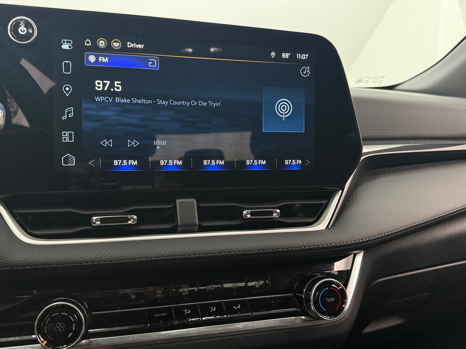 Thumbnail: 2025 Chevrolet Equinox - 4