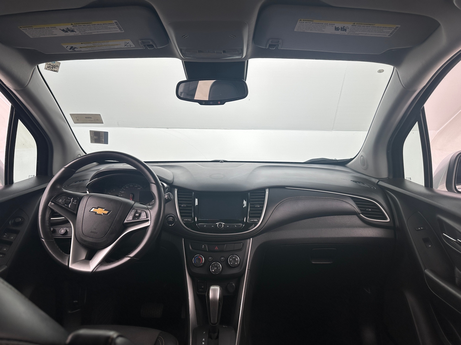 Thumbnail: 2017 Chevrolet Trax - 3