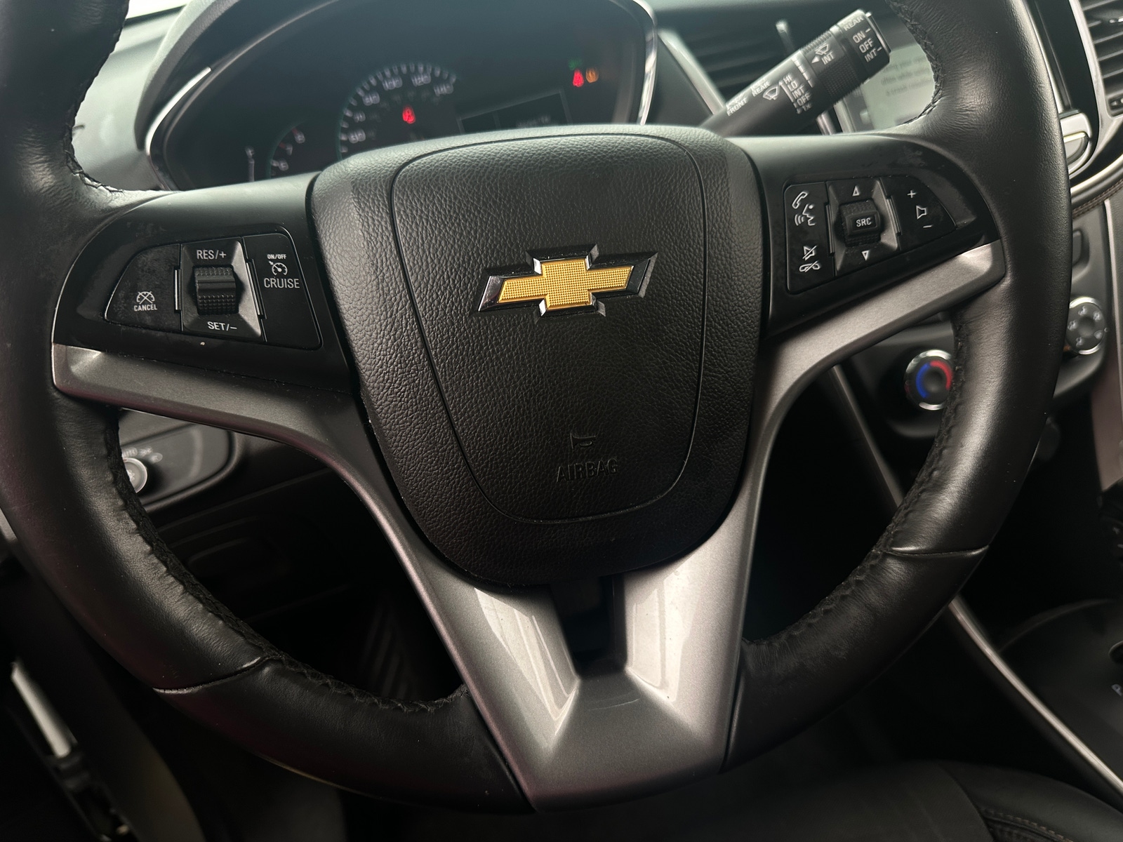 Thumbnail: 2017 Chevrolet Trax - 5