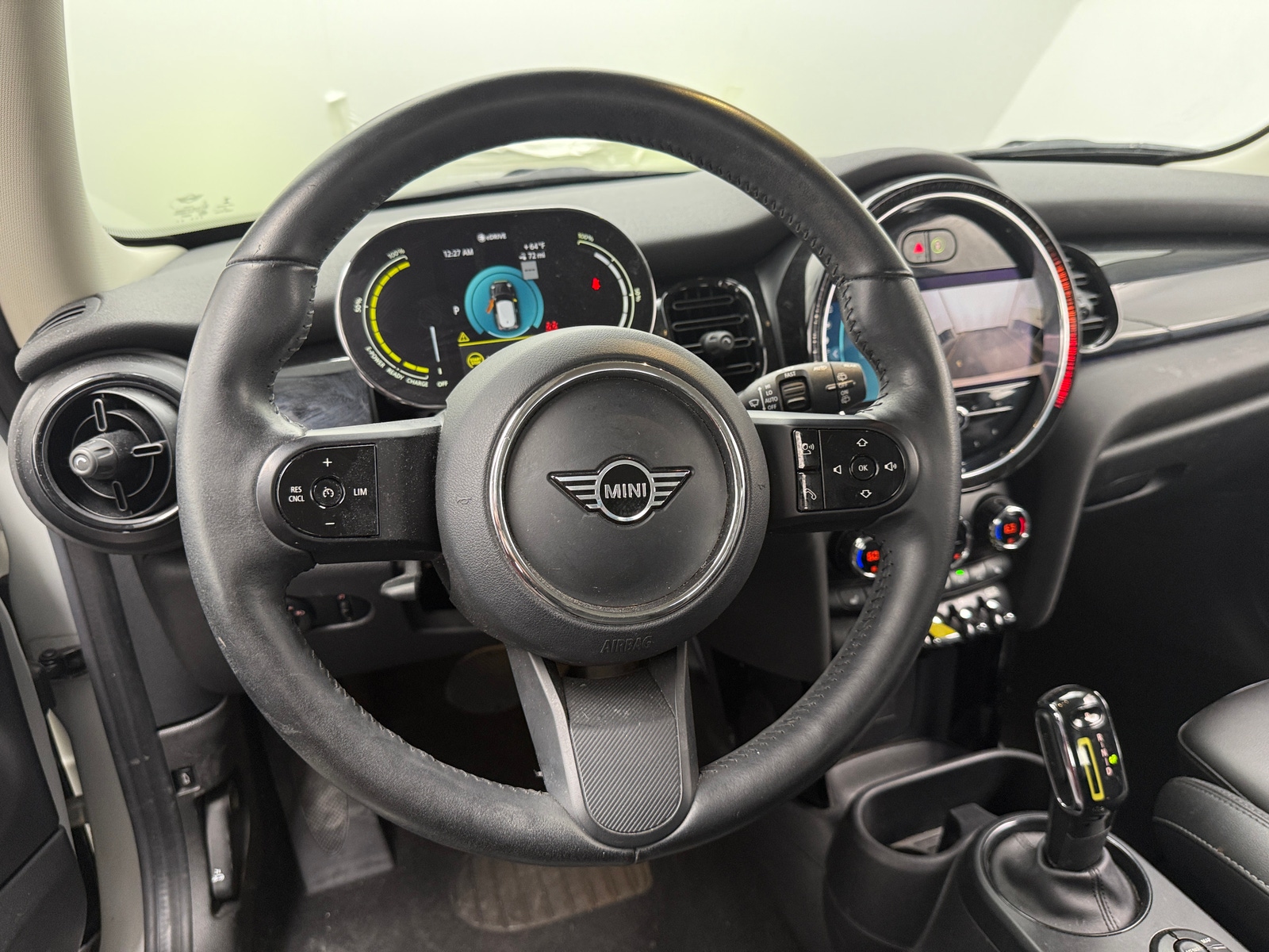 Thumbnail: 2022 MINI Cooper Hardtop - 4