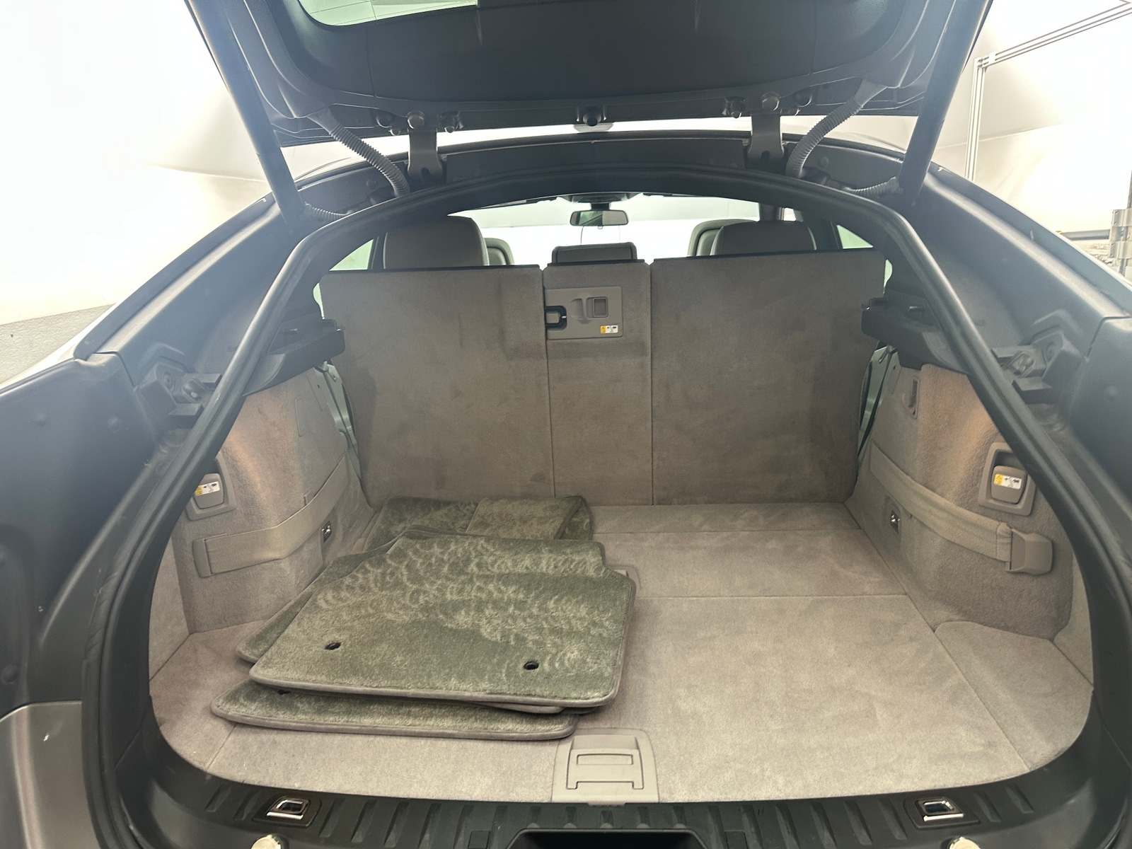 Thumbnail: 2013 BMW 5 Series - 6