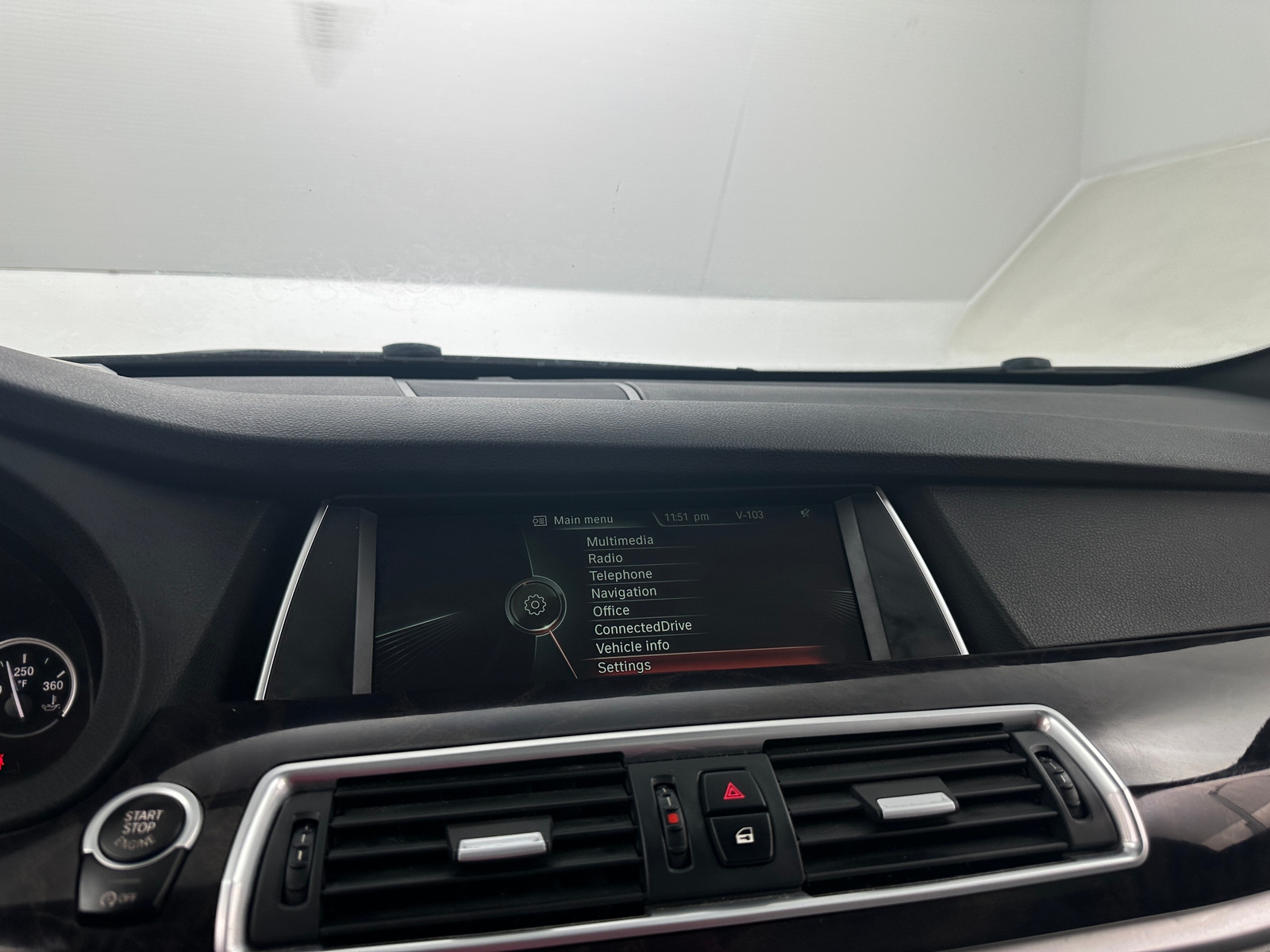 Thumbnail: 2013 BMW 5 Series - 3