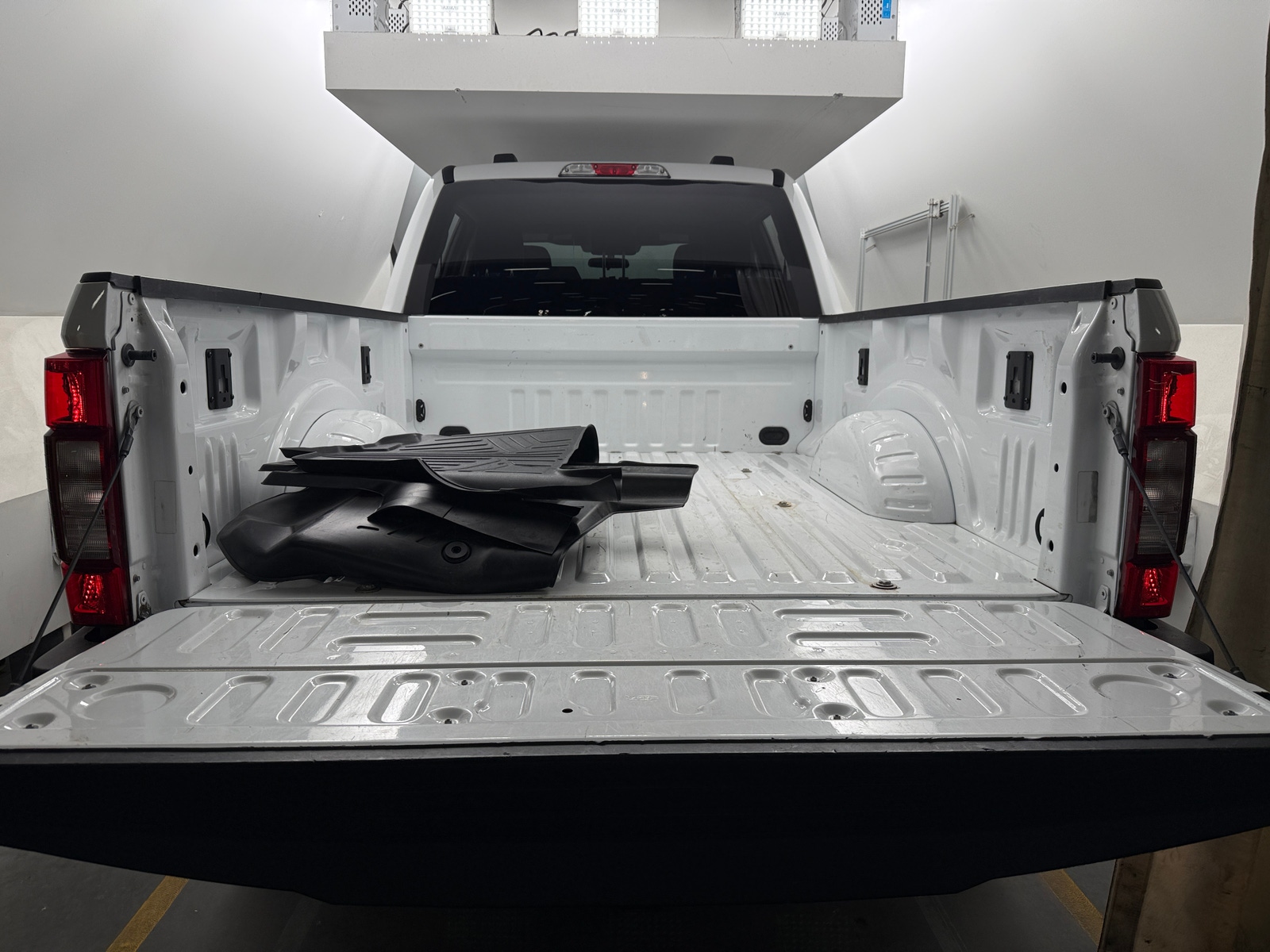 Thumbnail: 2022 Ford Econoline - 7