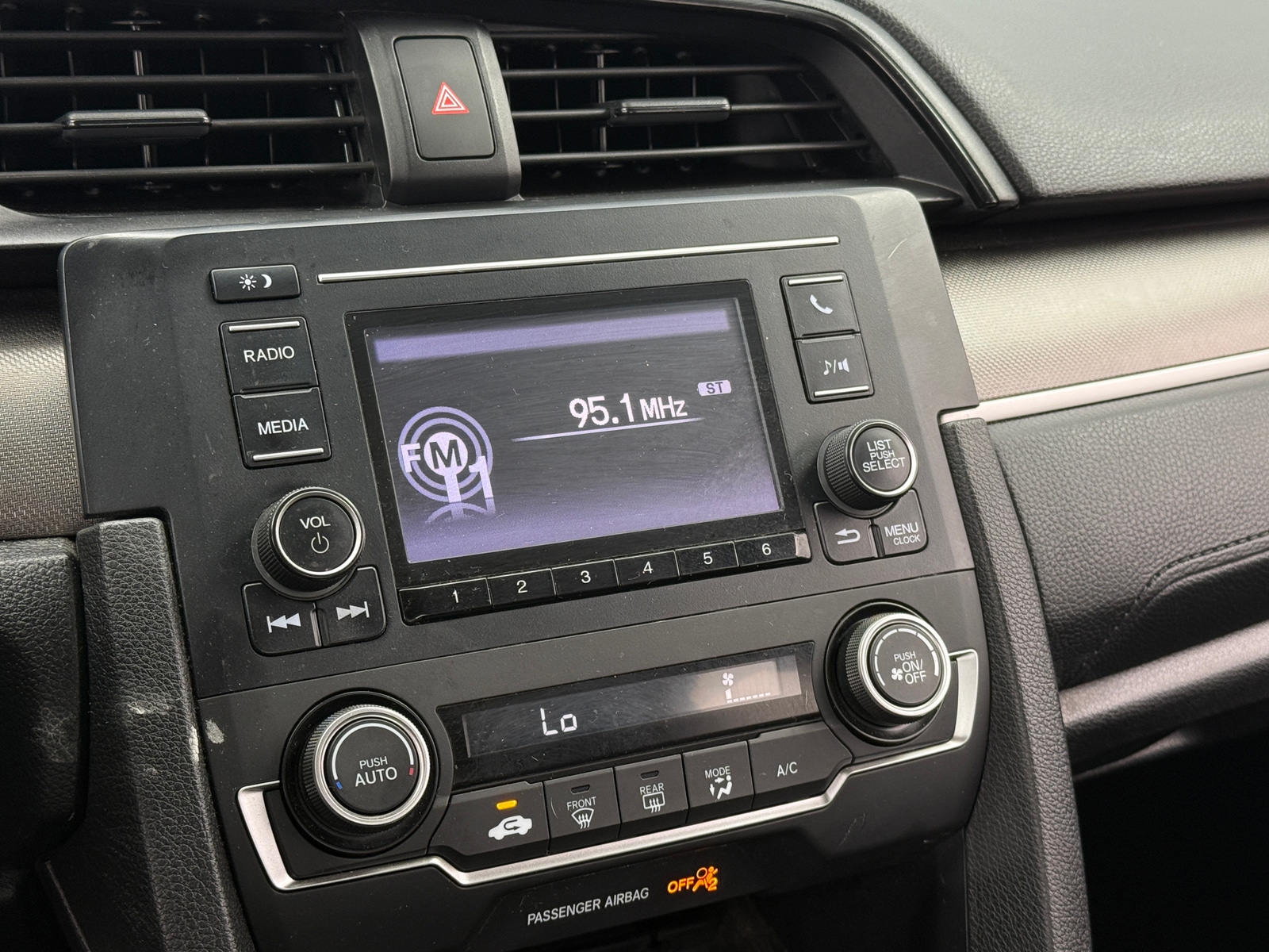 Thumbnail: 2019 Honda Civic - 4