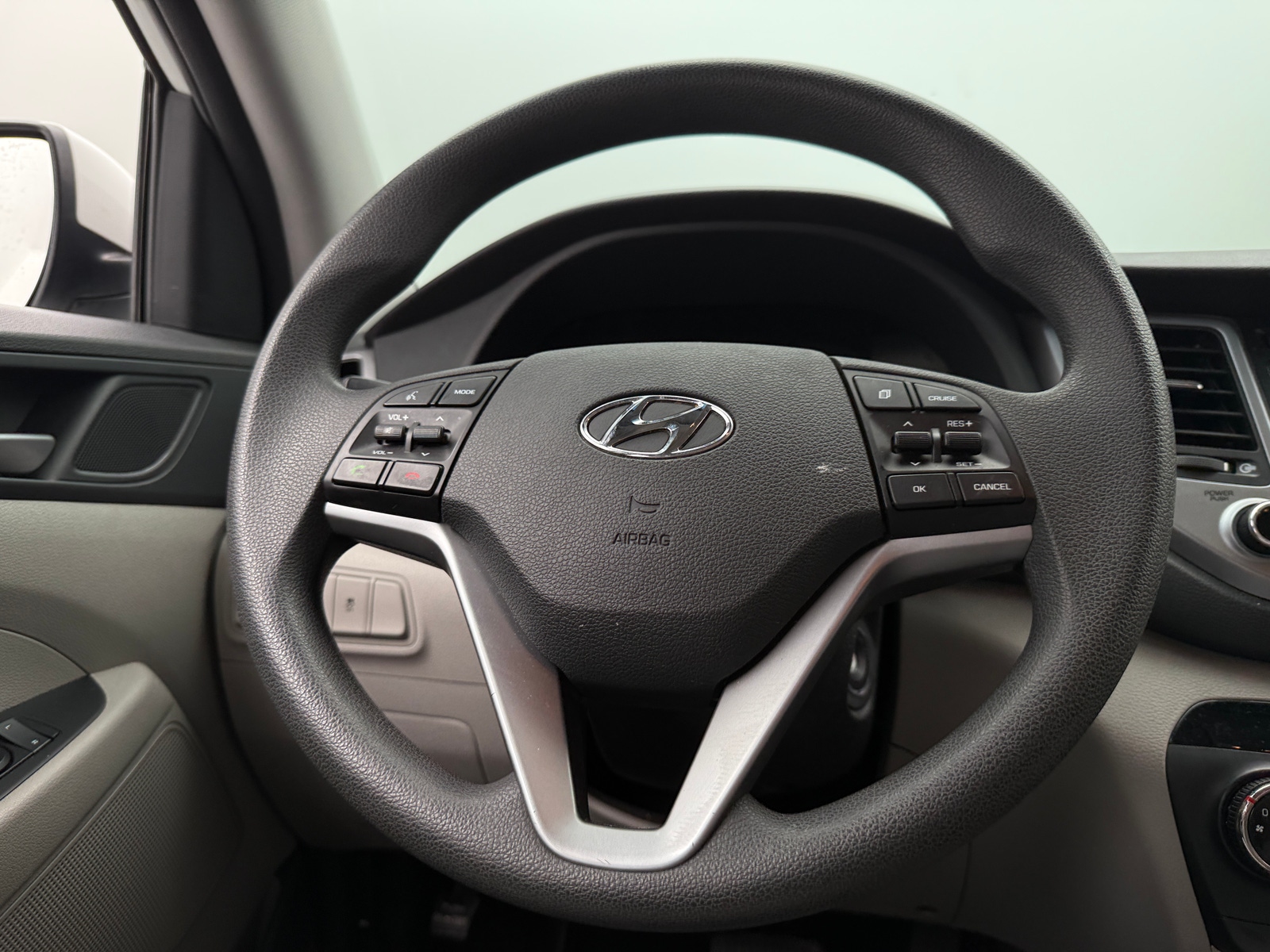 Thumbnail: 2017 Hyundai Tucson - 5