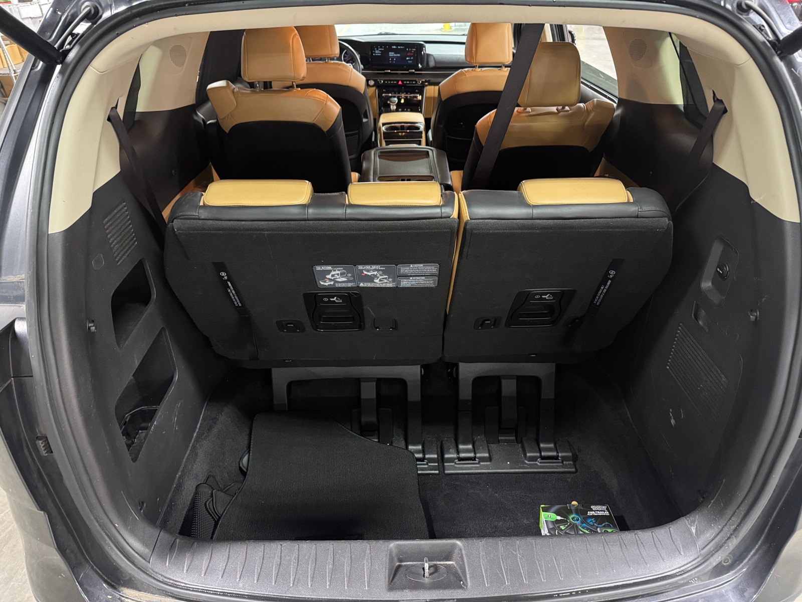 Thumbnail: 2023 Kia Carnival - 6