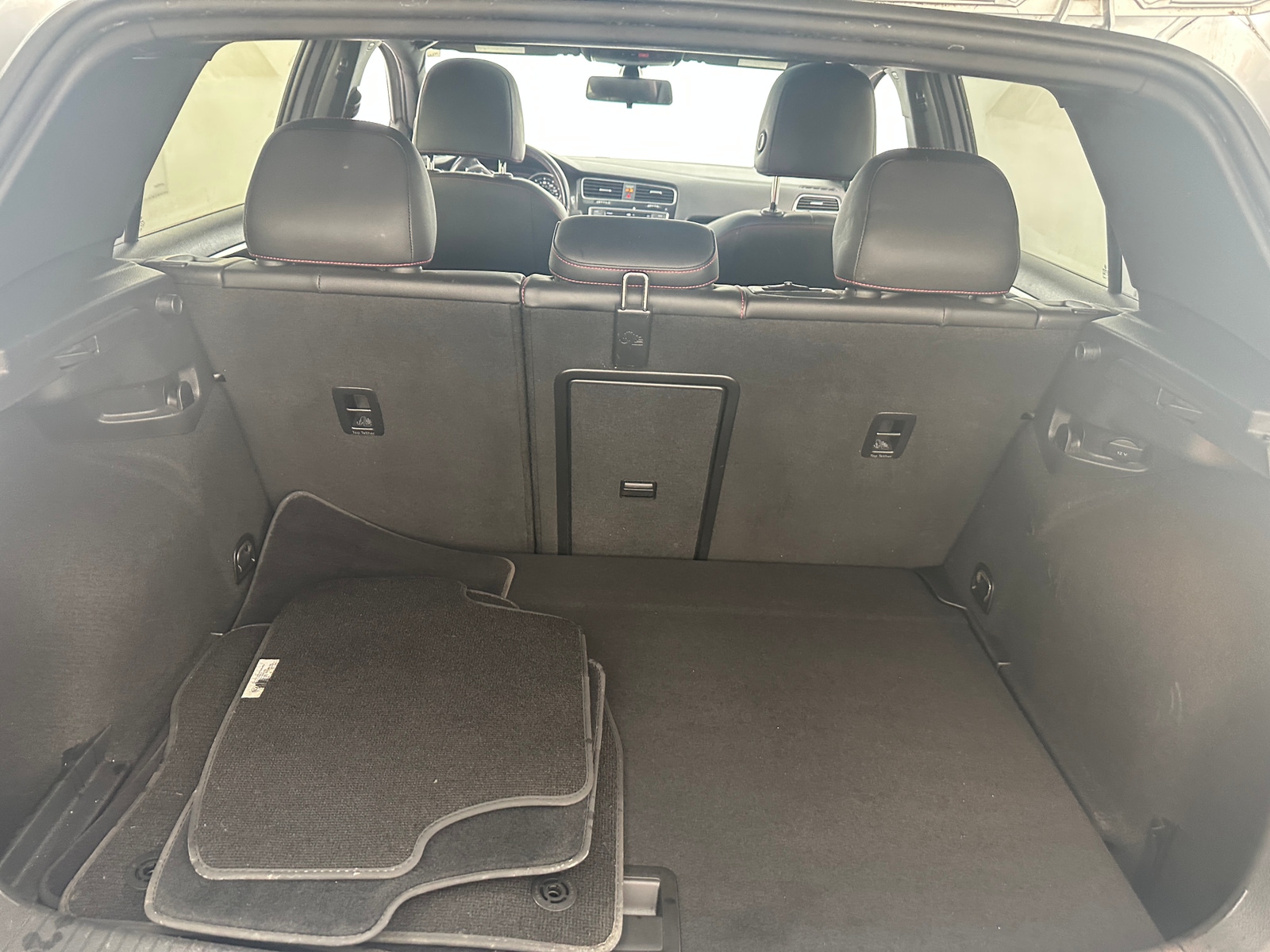 Thumbnail: 2017 Volkswagen Golf - 6