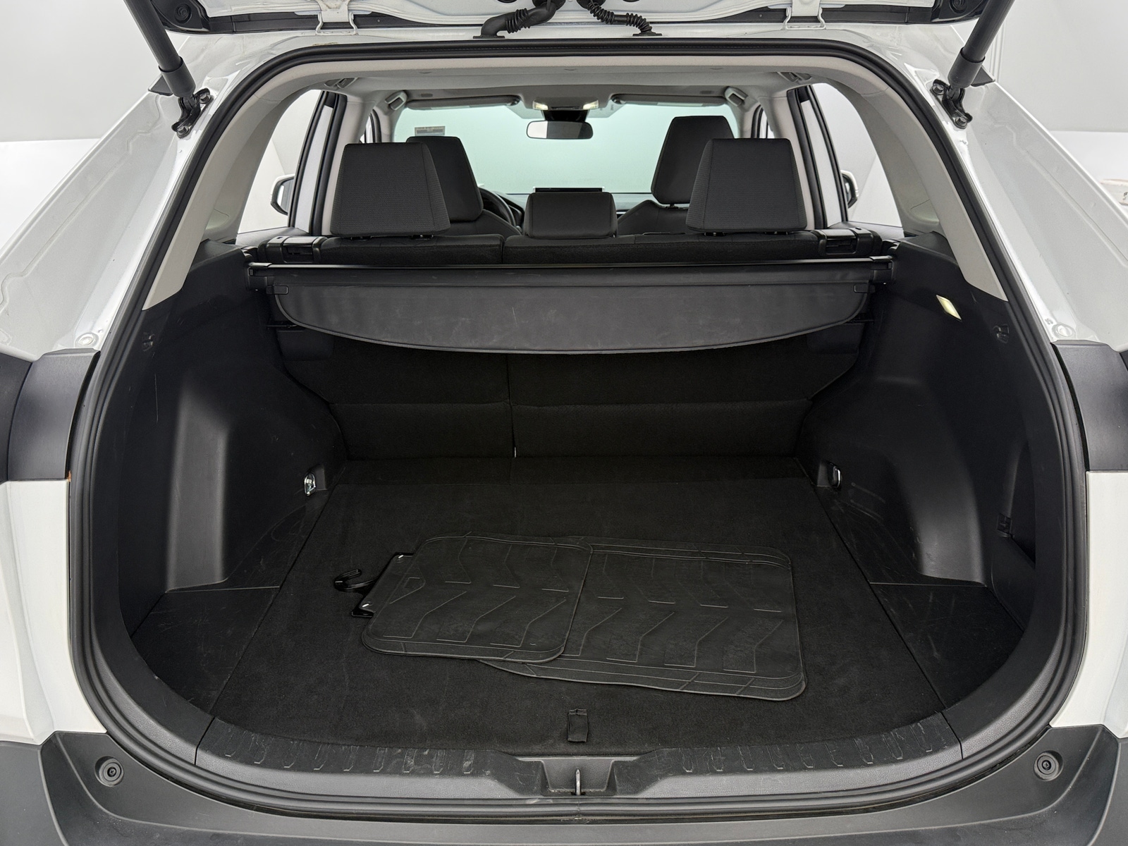 Thumbnail: 2025 Toyota RAV4 - 7