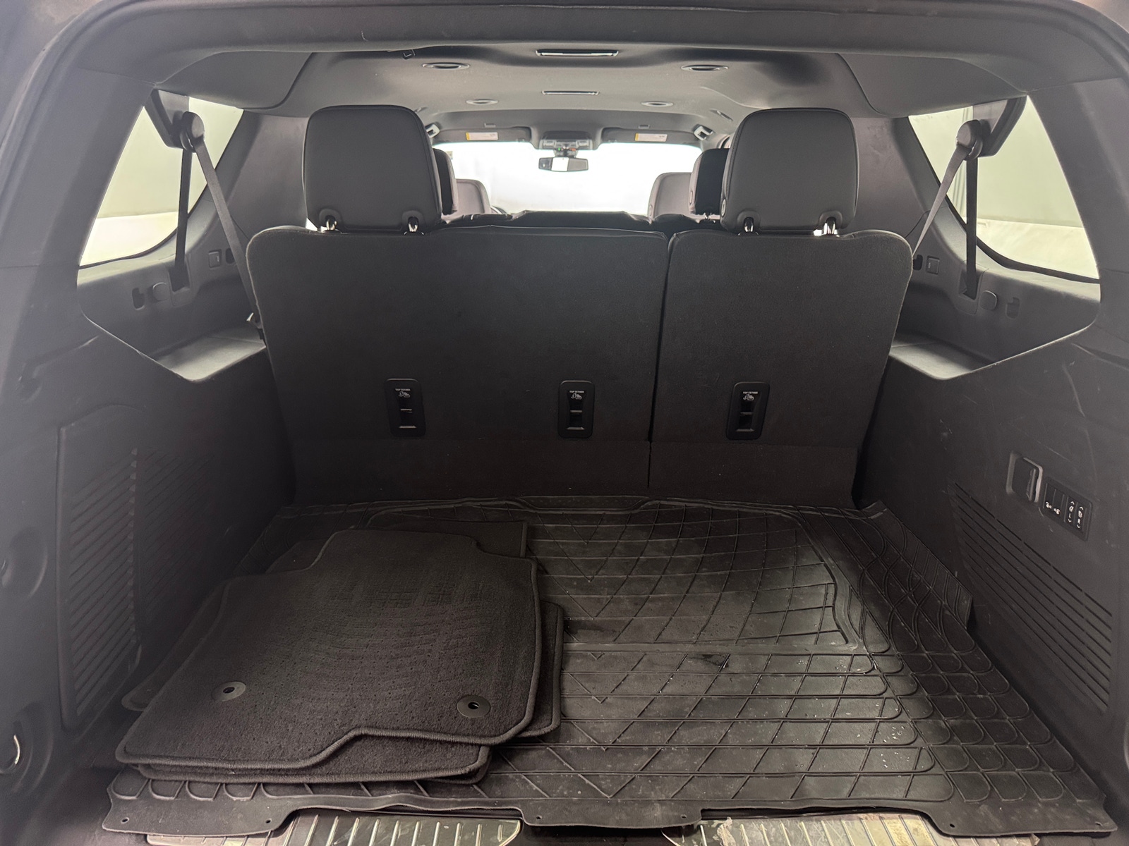 Thumbnail: 2022 Chevrolet Suburban - 6