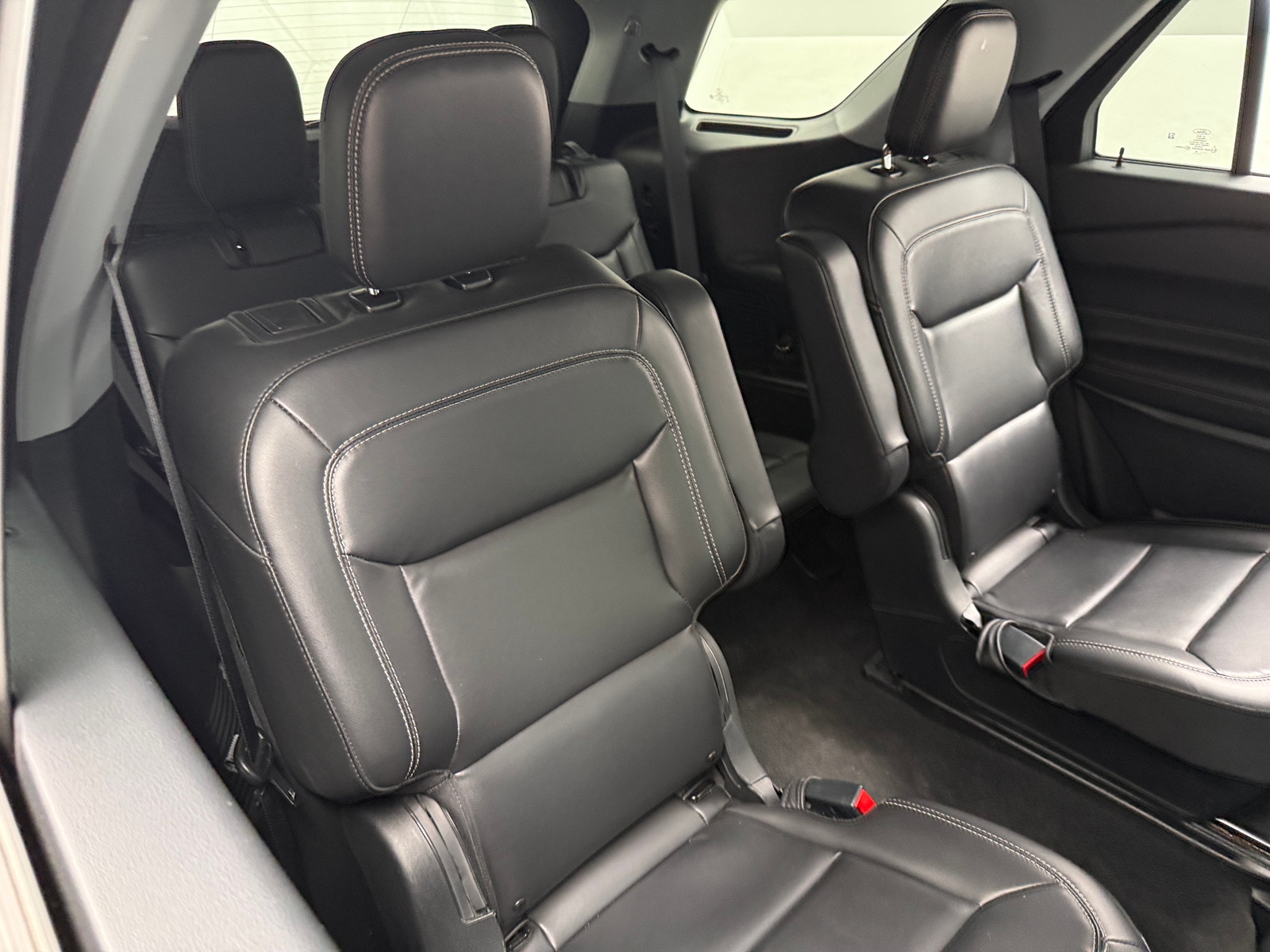 Thumbnail: 2022 Ford Explorer - 6