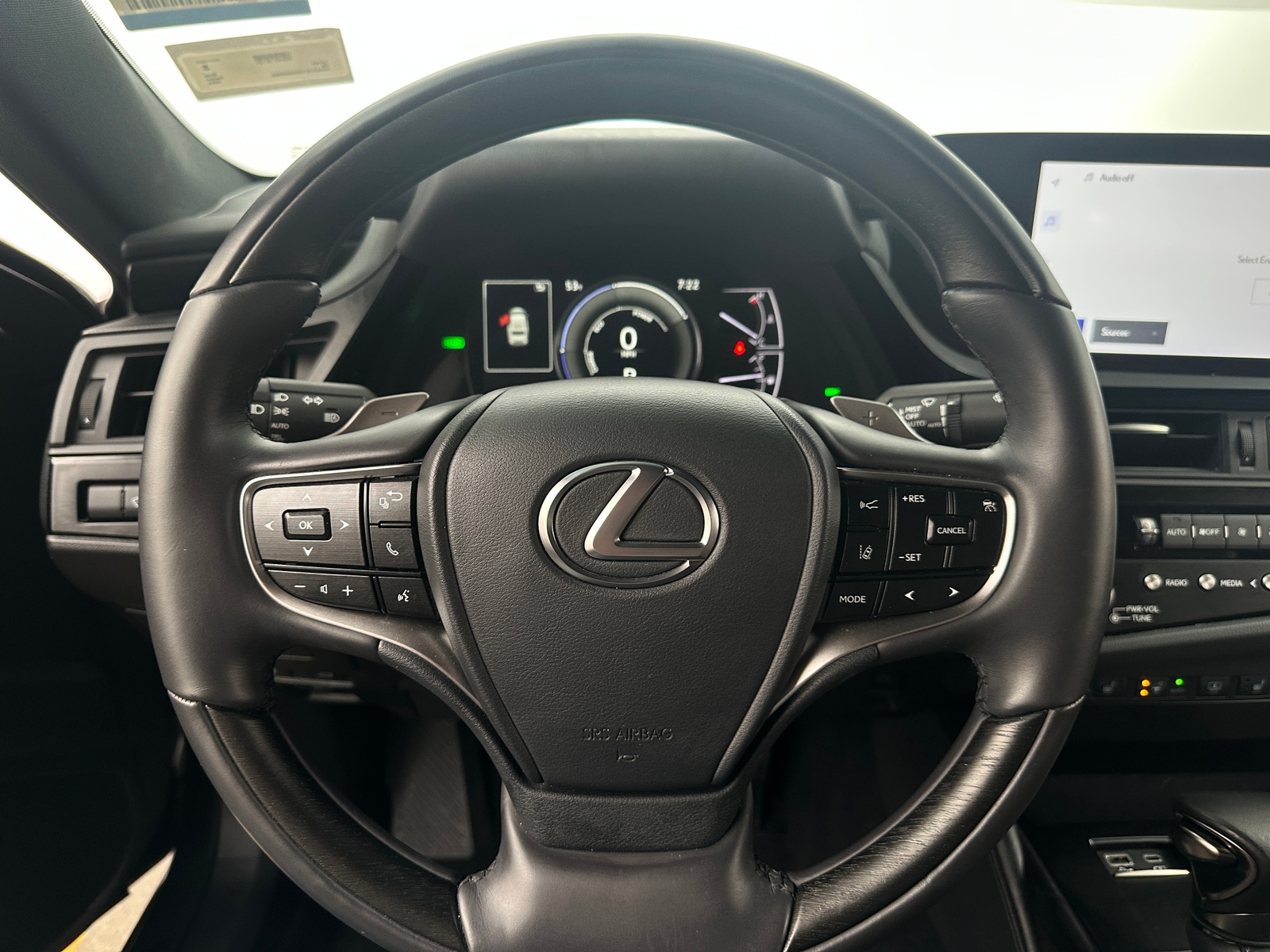 Thumbnail: 2024 Lexus ES - 4