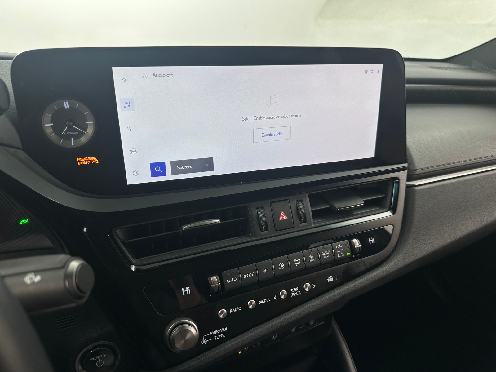 Thumbnail: 2024 Lexus ES - 3