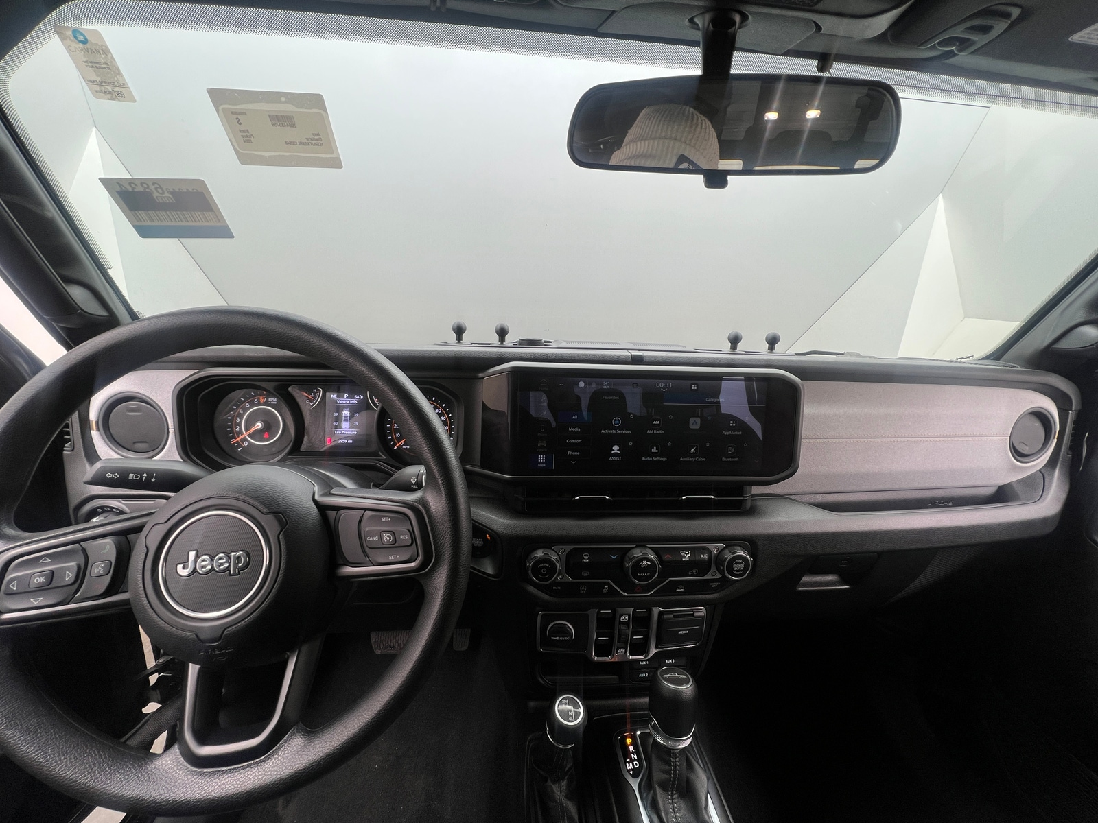 Thumbnail: 2024 Jeep Gladiator - 3