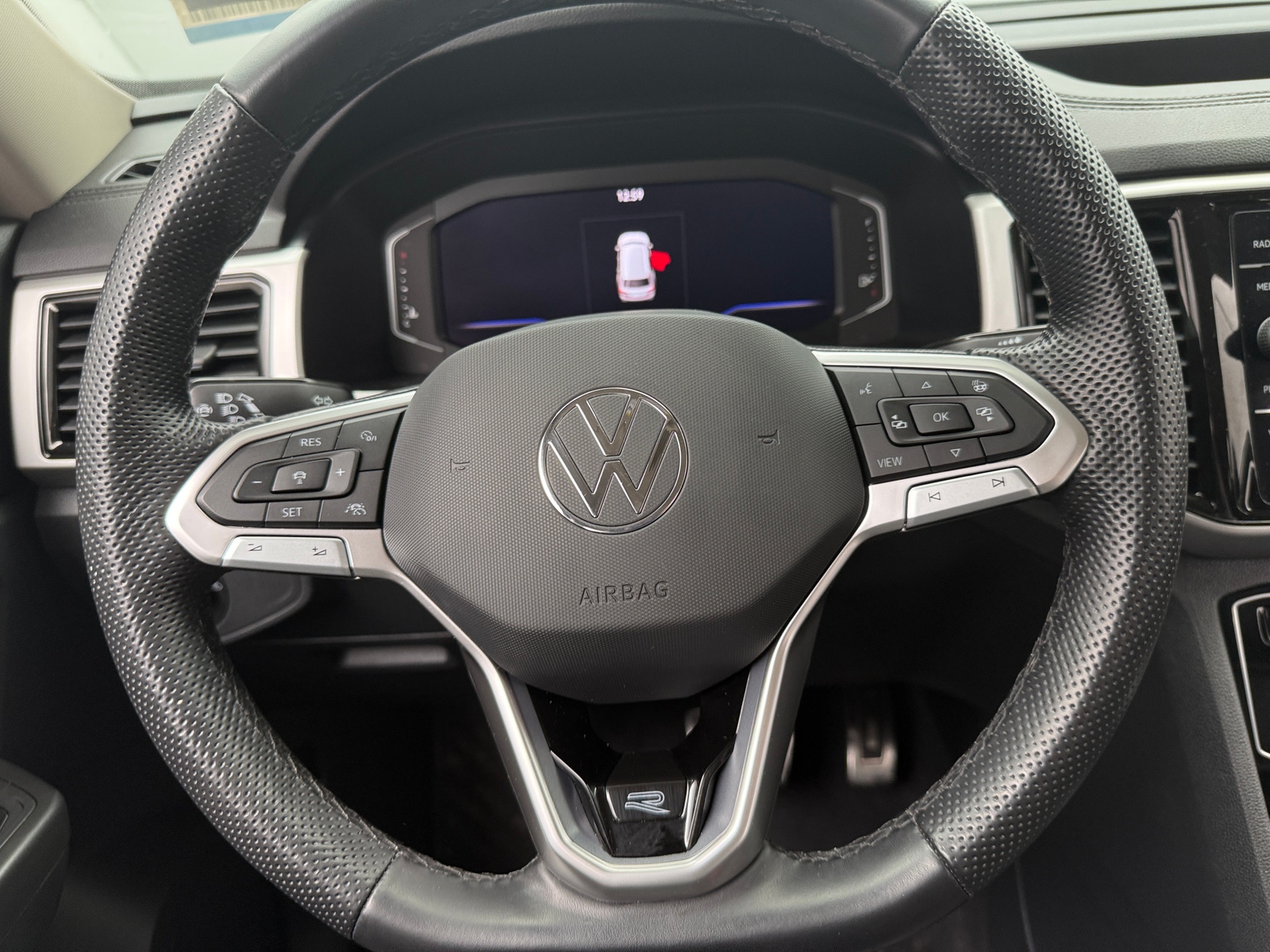 Thumbnail: 2023 Volkswagen Atlas - 4