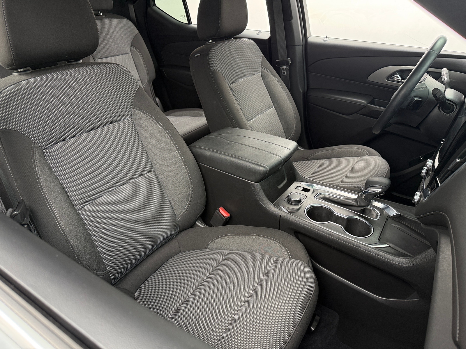 Thumbnail: 2023 Chevrolet Traverse - 2