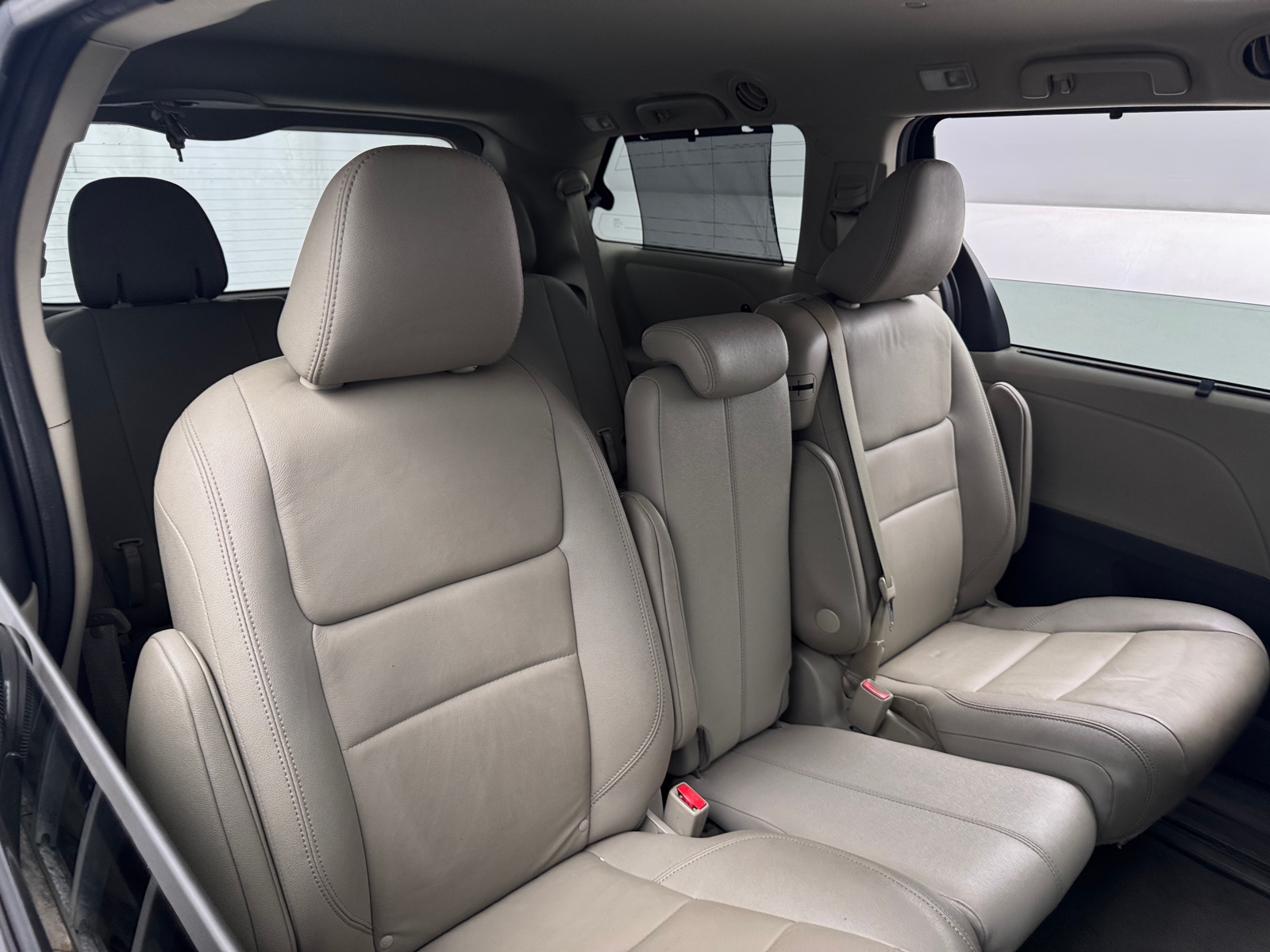 Thumbnail: 2020 Toyota Sienna - 5