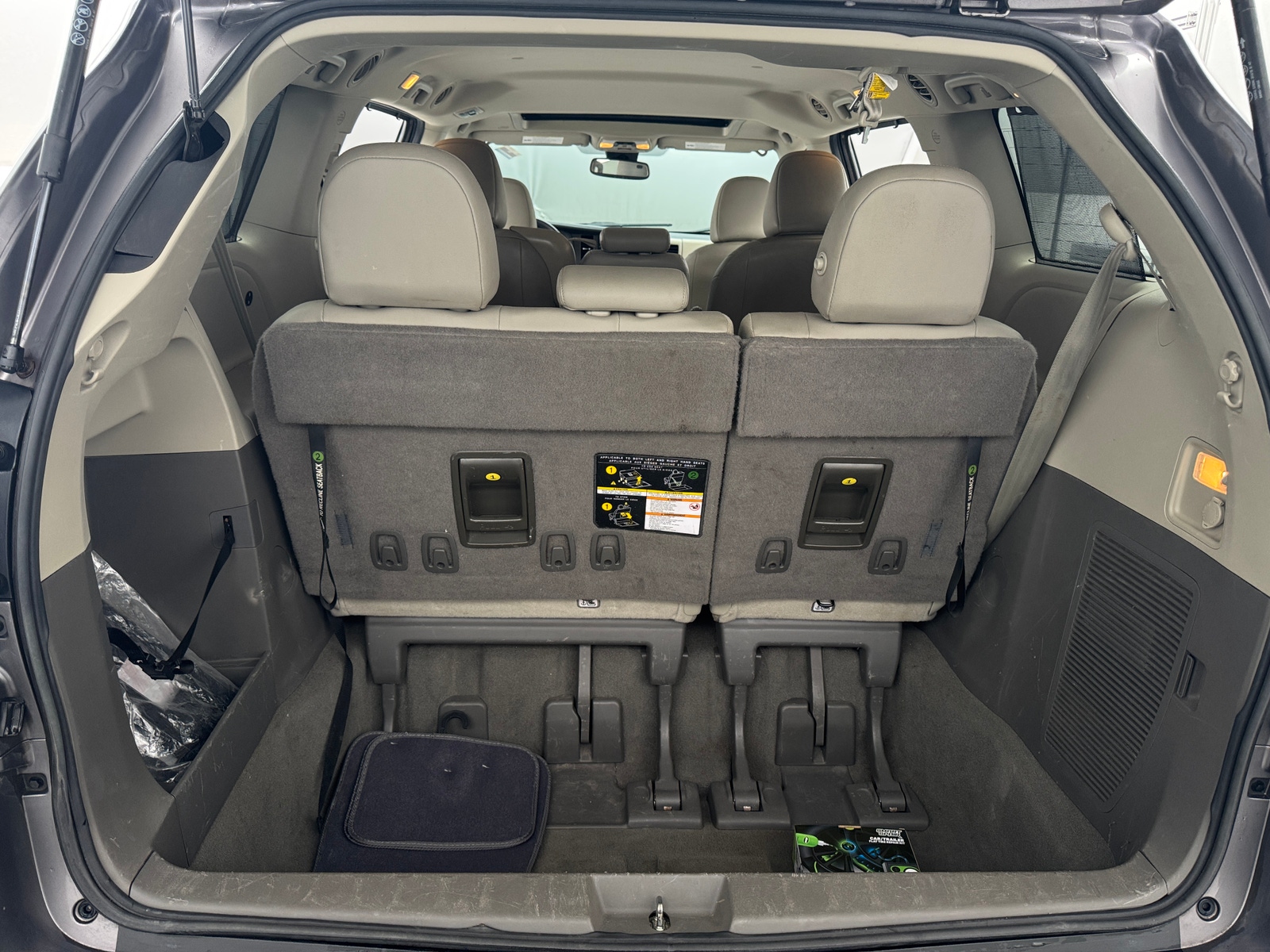 Thumbnail: 2020 Toyota Sienna - 6