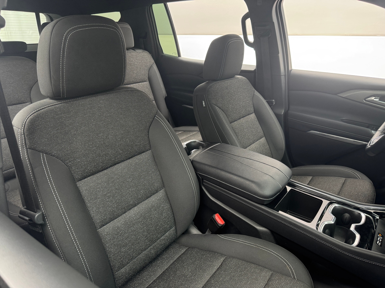 Thumbnail: 2025 Chevrolet Traverse - 2