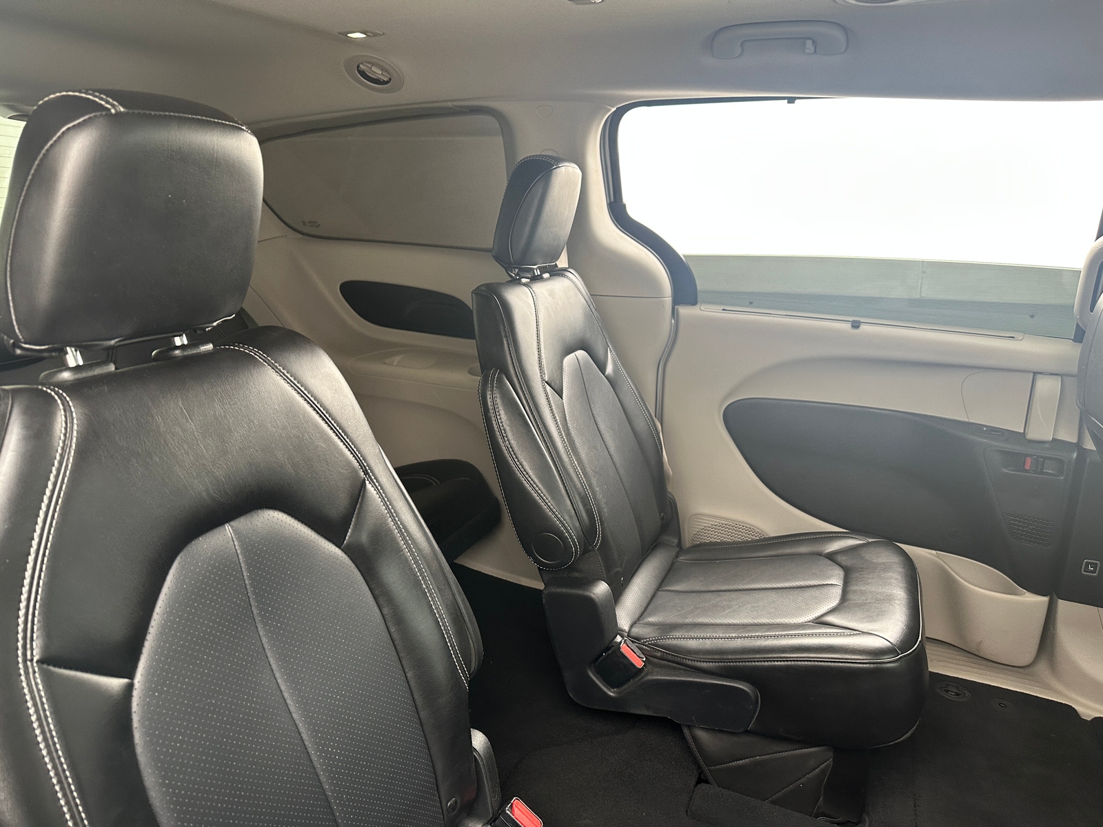 Thumbnail: 2024 Chrysler Pacifica - 5