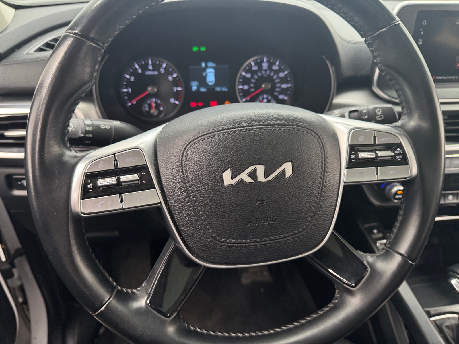 Thumbnail: 2022 Kia Telluride - 4