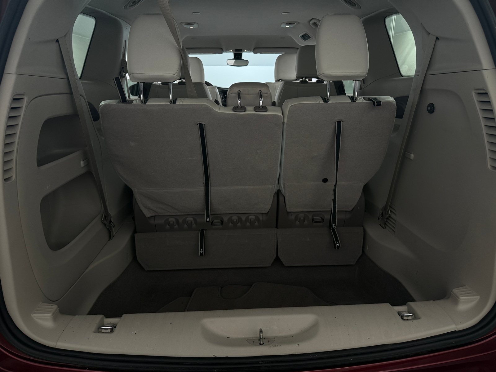 Thumbnail: 2017 Chrysler Pacifica - 7