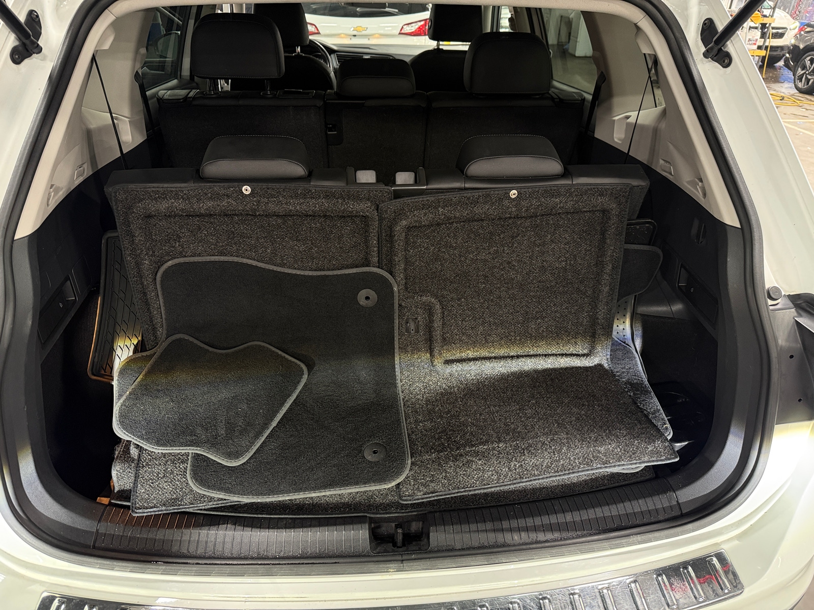 Thumbnail: 2019 Volkswagen Tiguan - 6