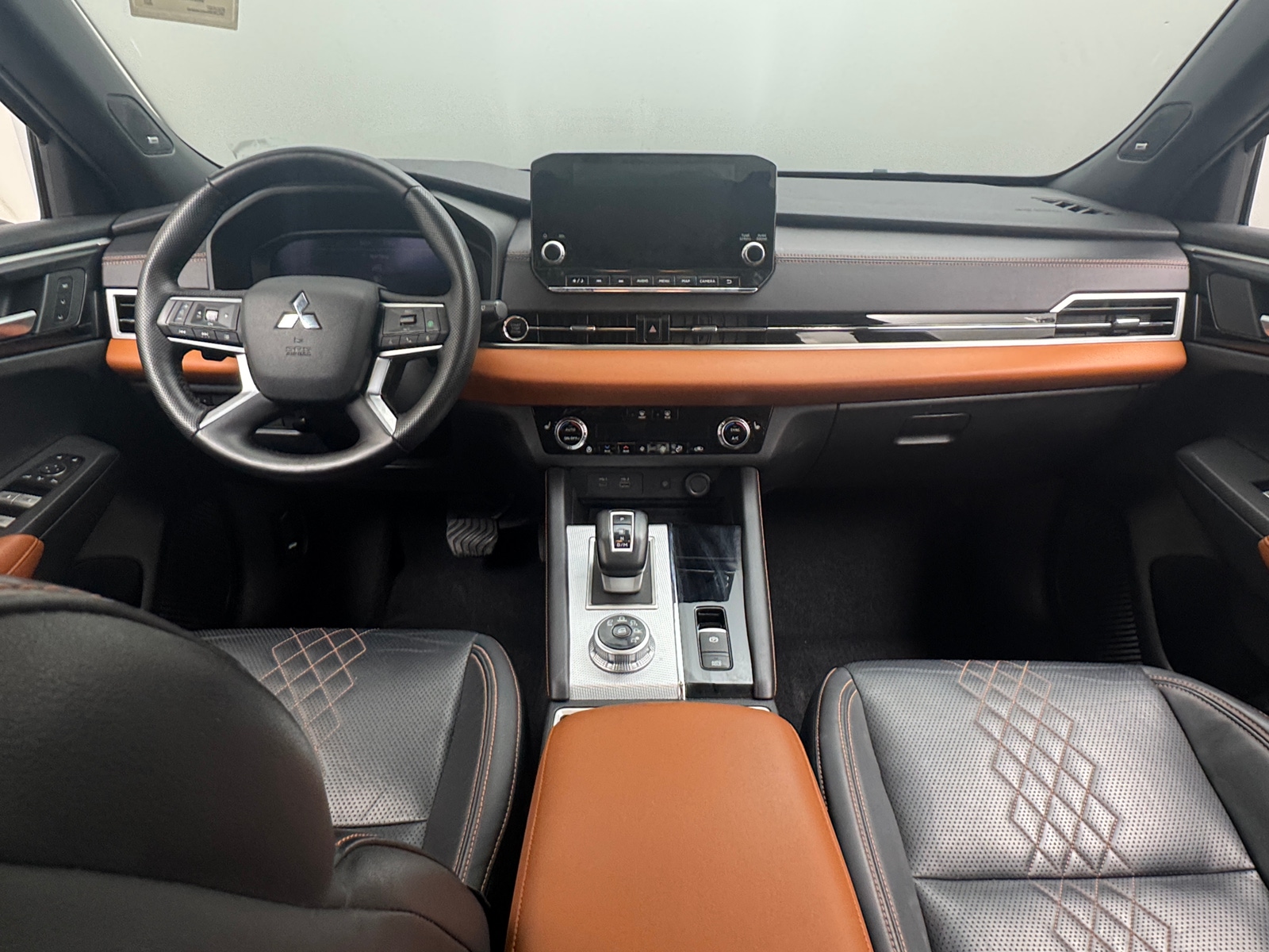 Thumbnail: 2022 Mitsubishi Outlander - 2