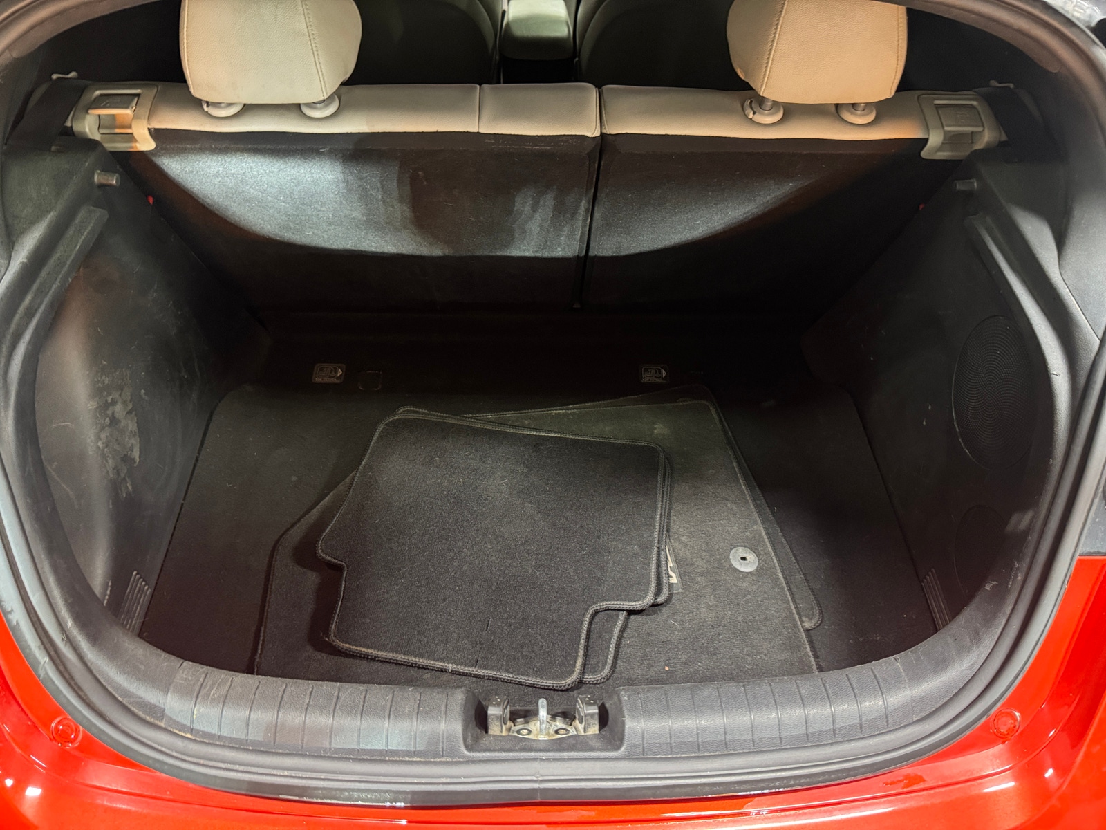 Thumbnail: 2019 Hyundai Veloster - 6