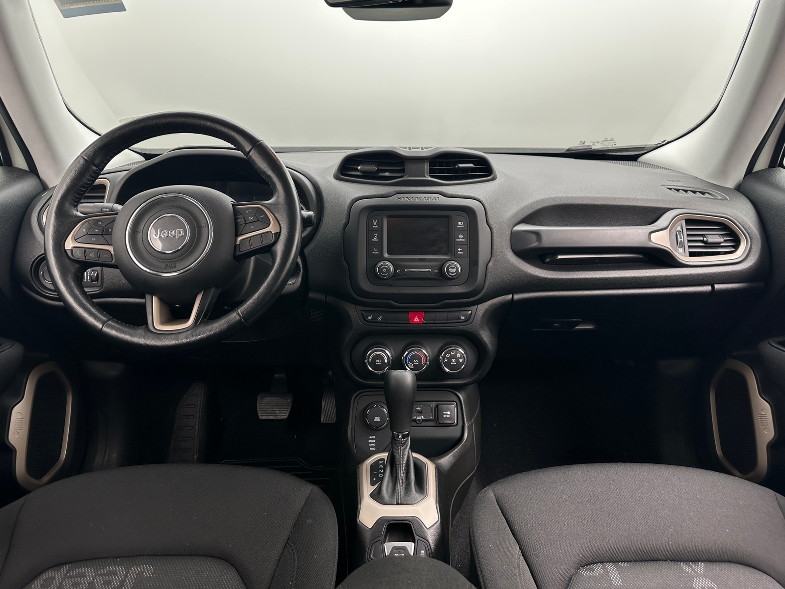 Thumbnail: 2017 Jeep Renegade - 3