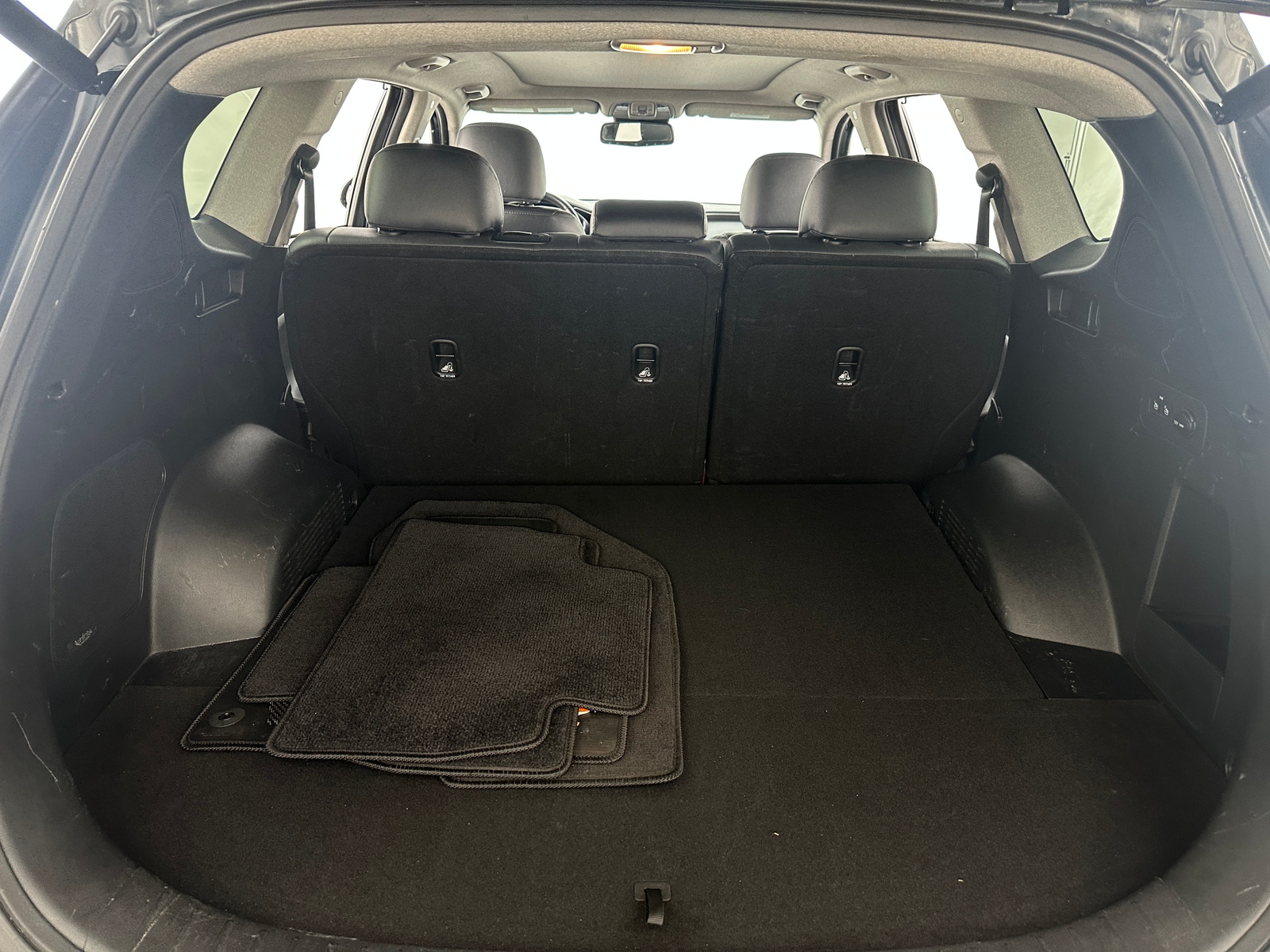 Thumbnail: 2020 Hyundai Santa Fe - 7