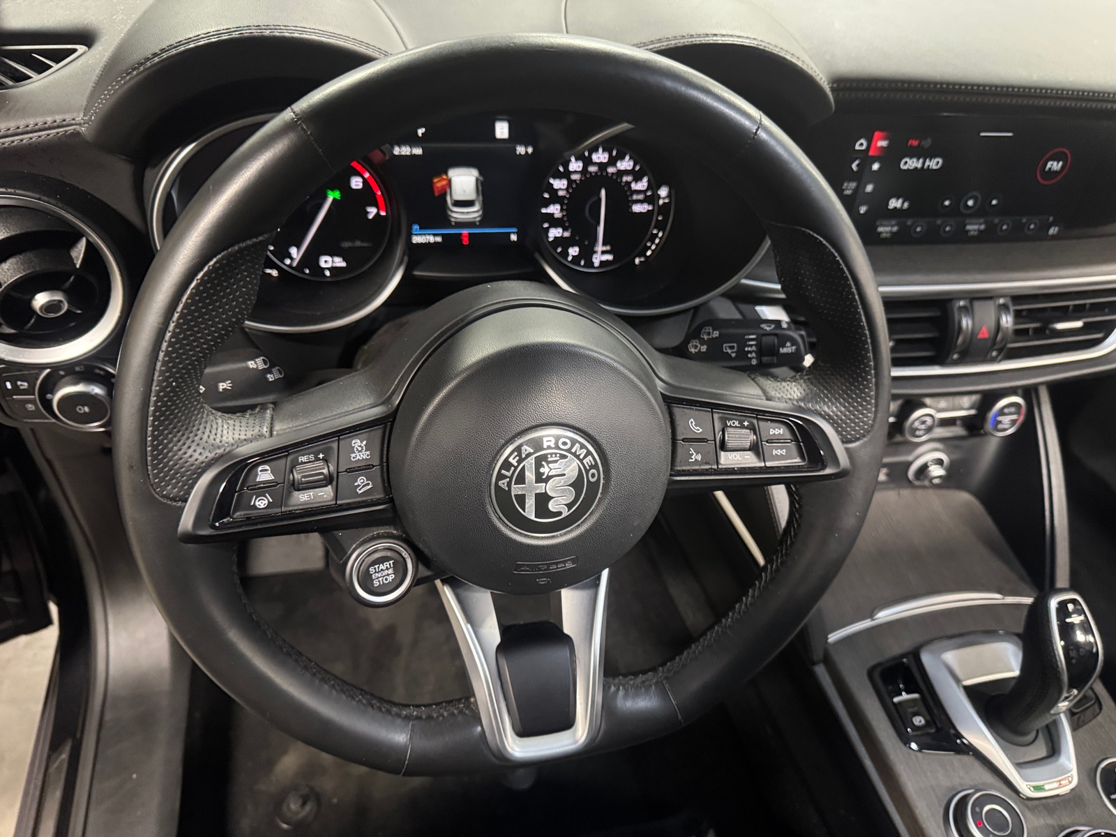 Thumbnail: 2022 Alfa Romeo Stelvio - 4