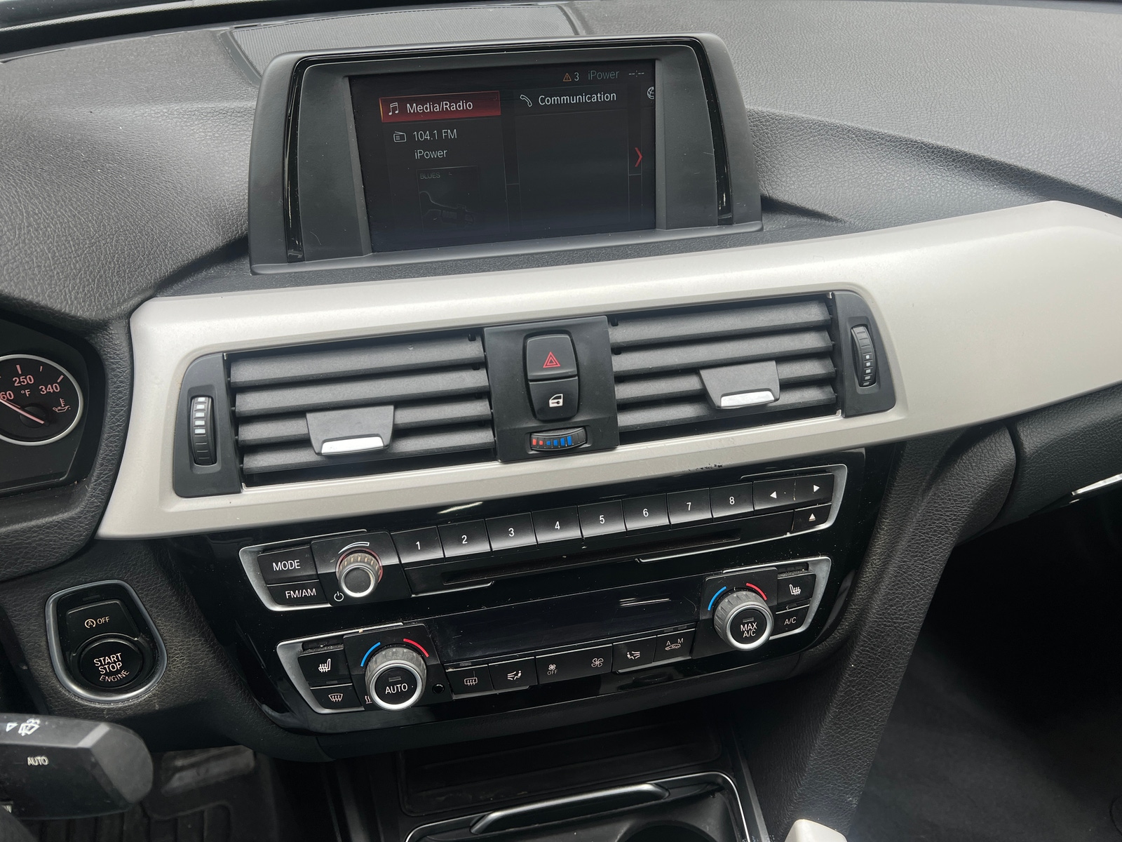 Thumbnail: 2018 BMW 3 Series - 3