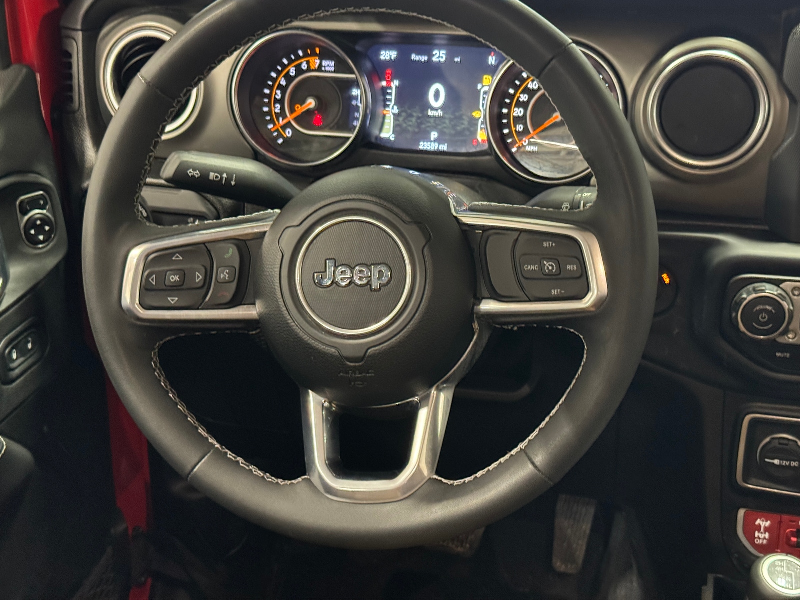 Thumbnail: 2023 Jeep Gladiator - 4