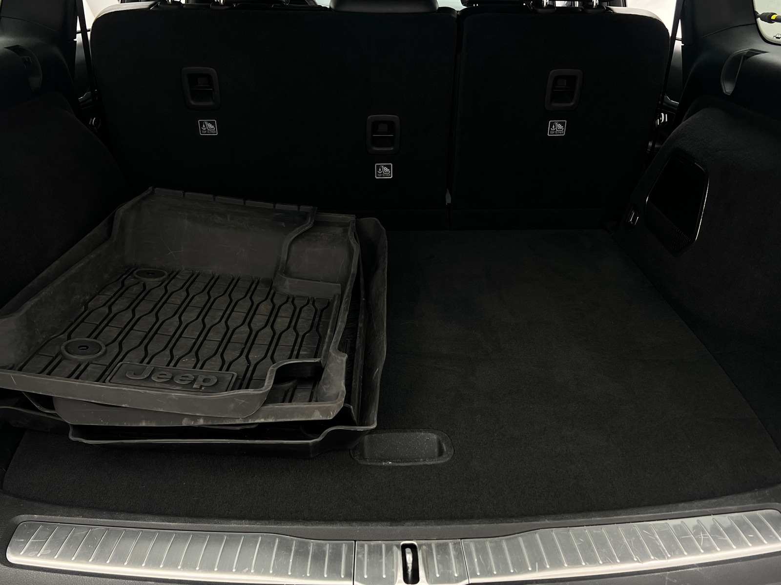 Thumbnail: 2023 Jeep Grand Cherokee - 6