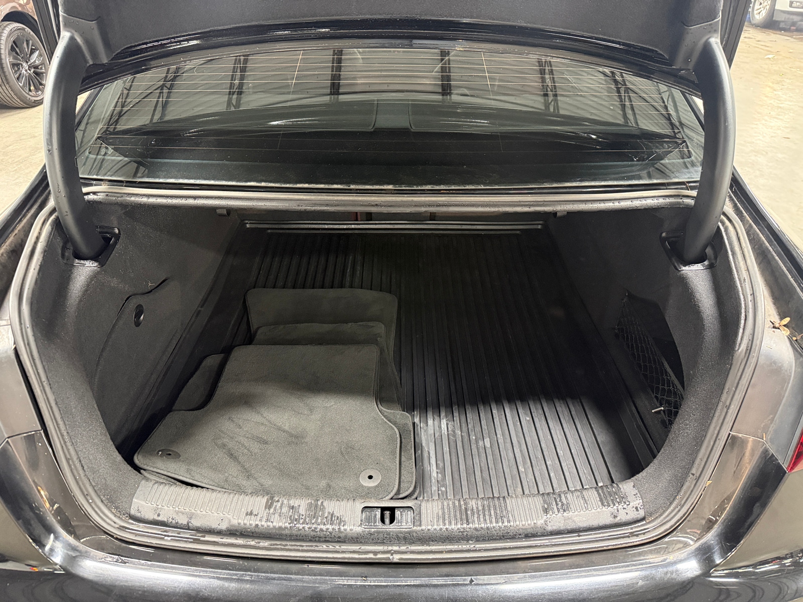 Thumbnail: 2017 Audi S6 - 6