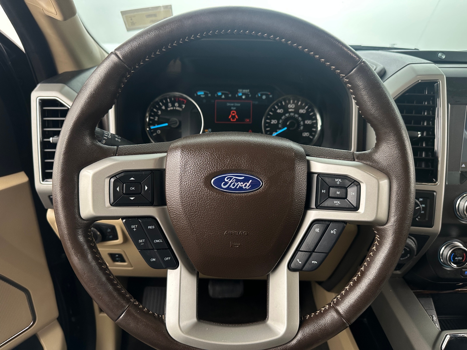 Thumbnail: 2019 Ford Econoline - 4