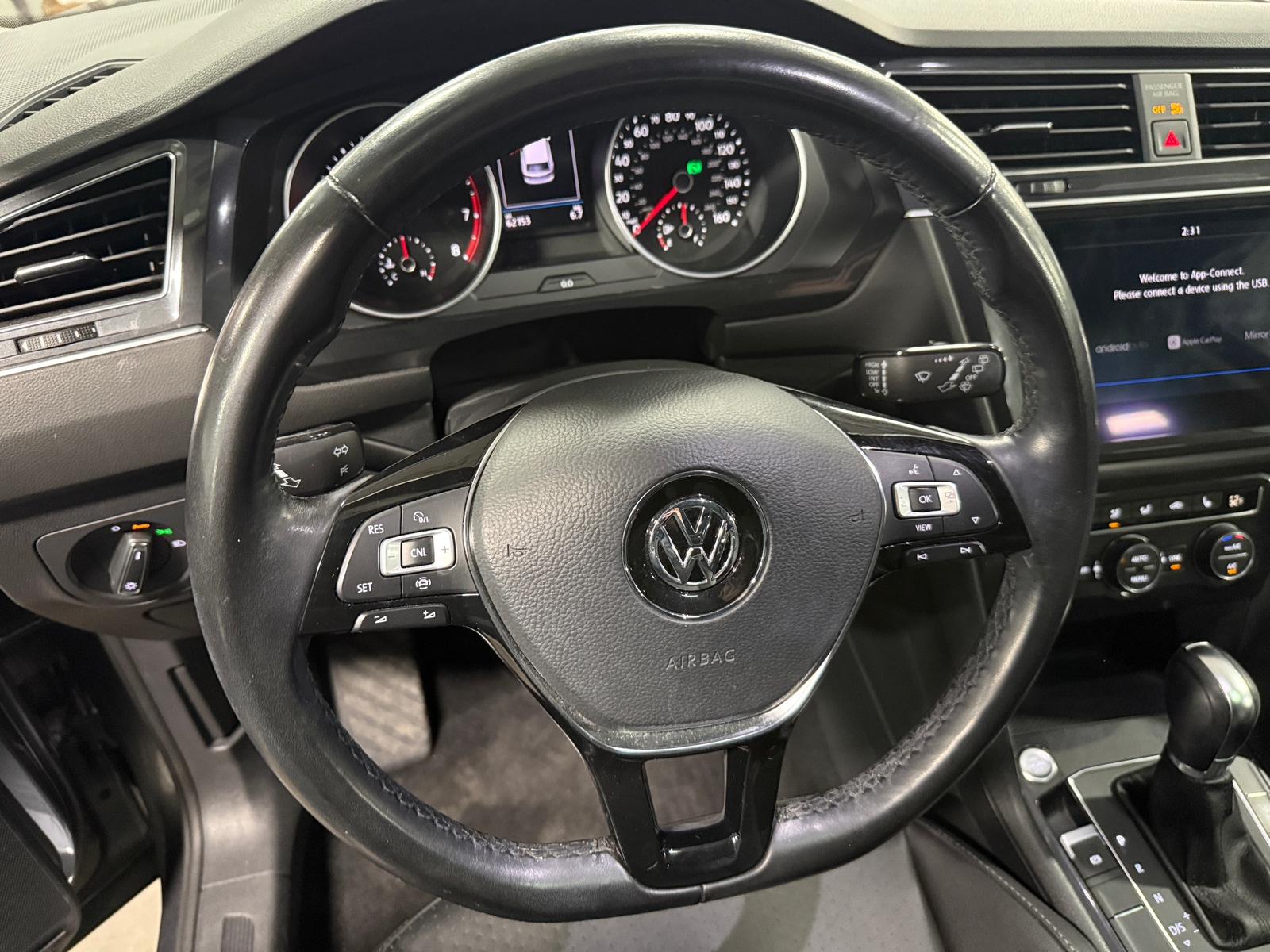 Thumbnail: 2019 Volkswagen Tiguan - 4