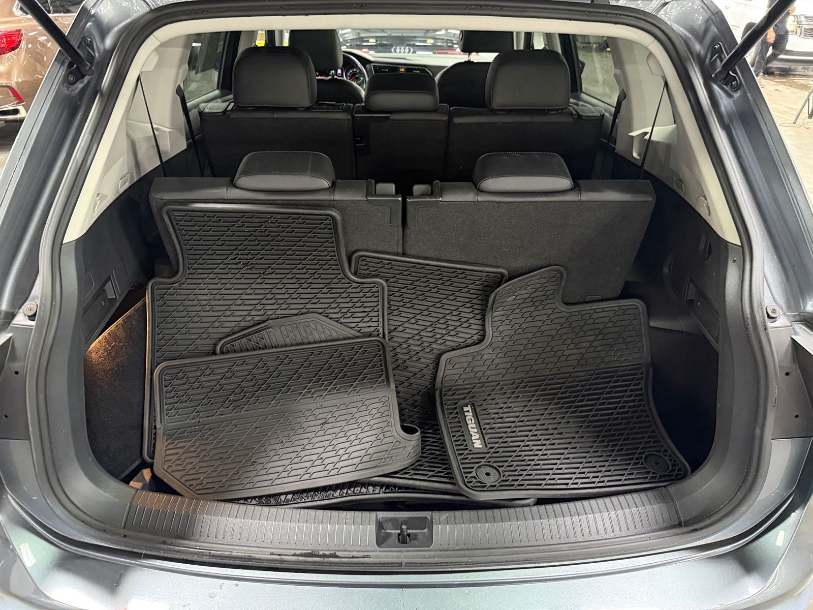 Thumbnail: 2019 Volkswagen Tiguan - 6