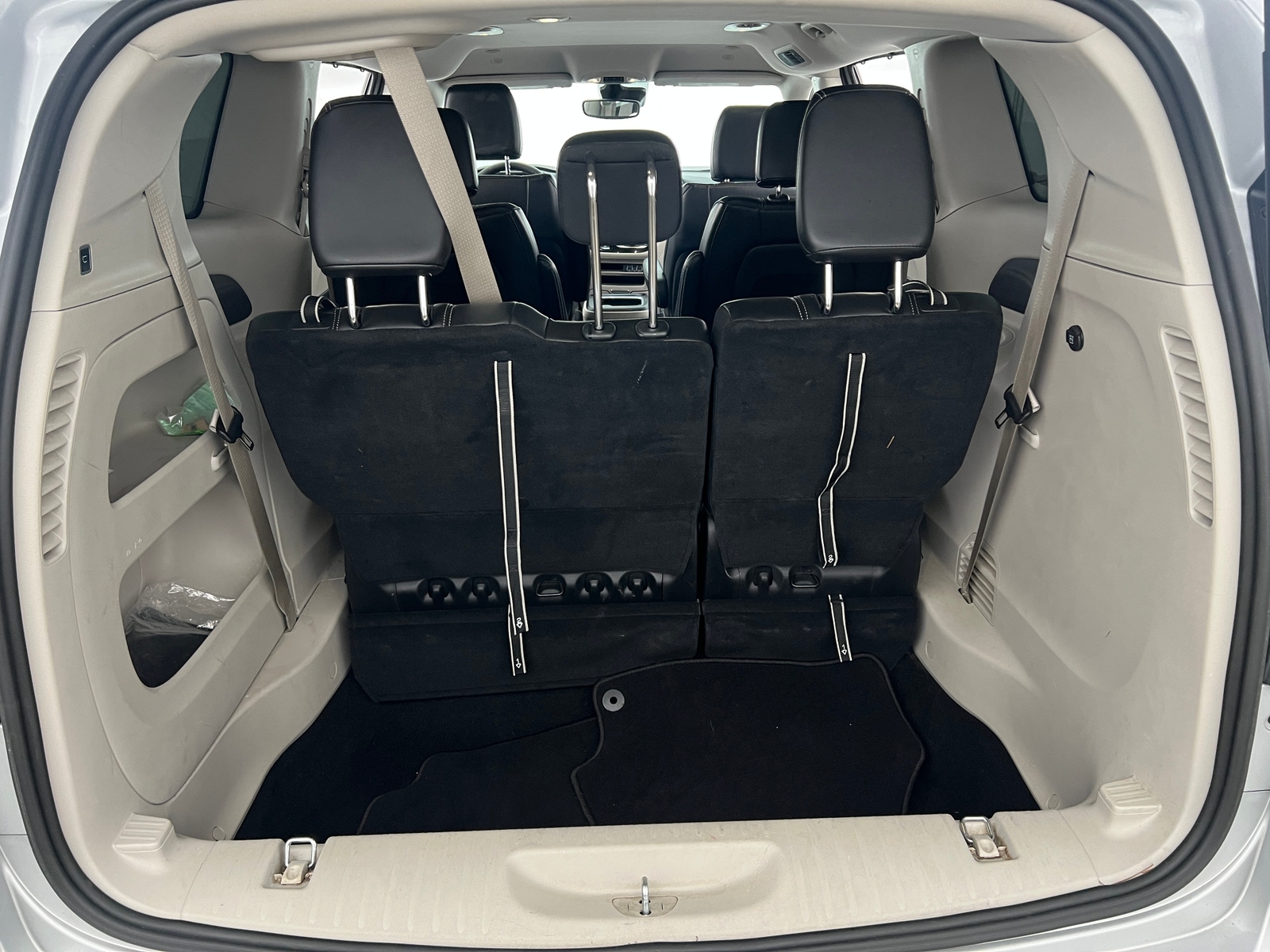 Thumbnail: 2024 Chrysler Pacifica - 6