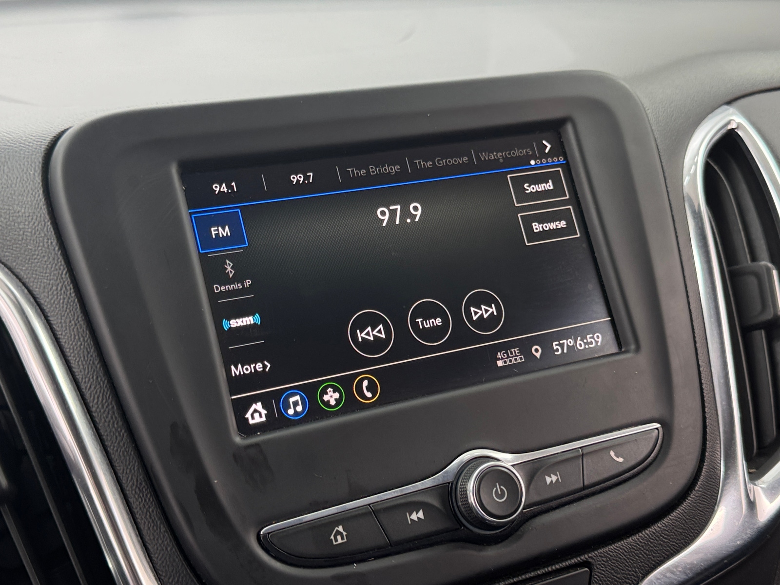 Thumbnail: 2021 Chevrolet Equinox - 4