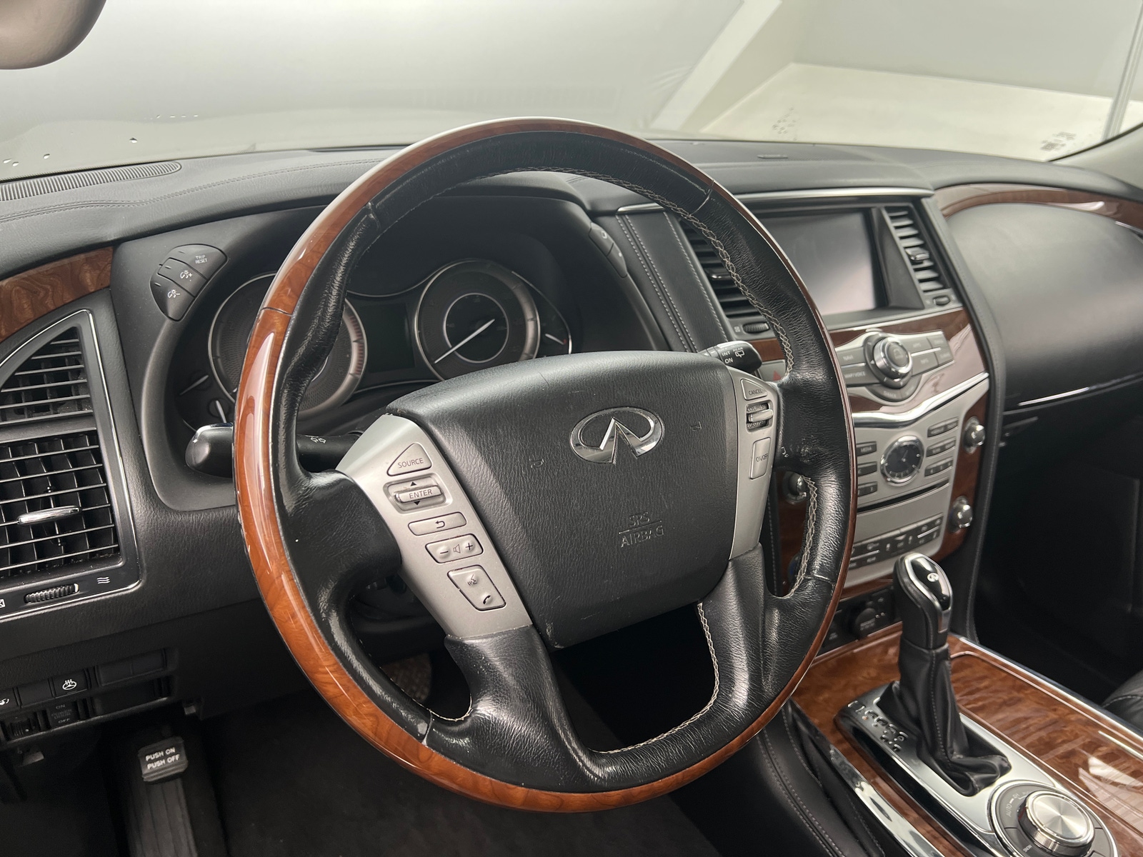 Thumbnail: 2019 INFINITI QX80 - 4