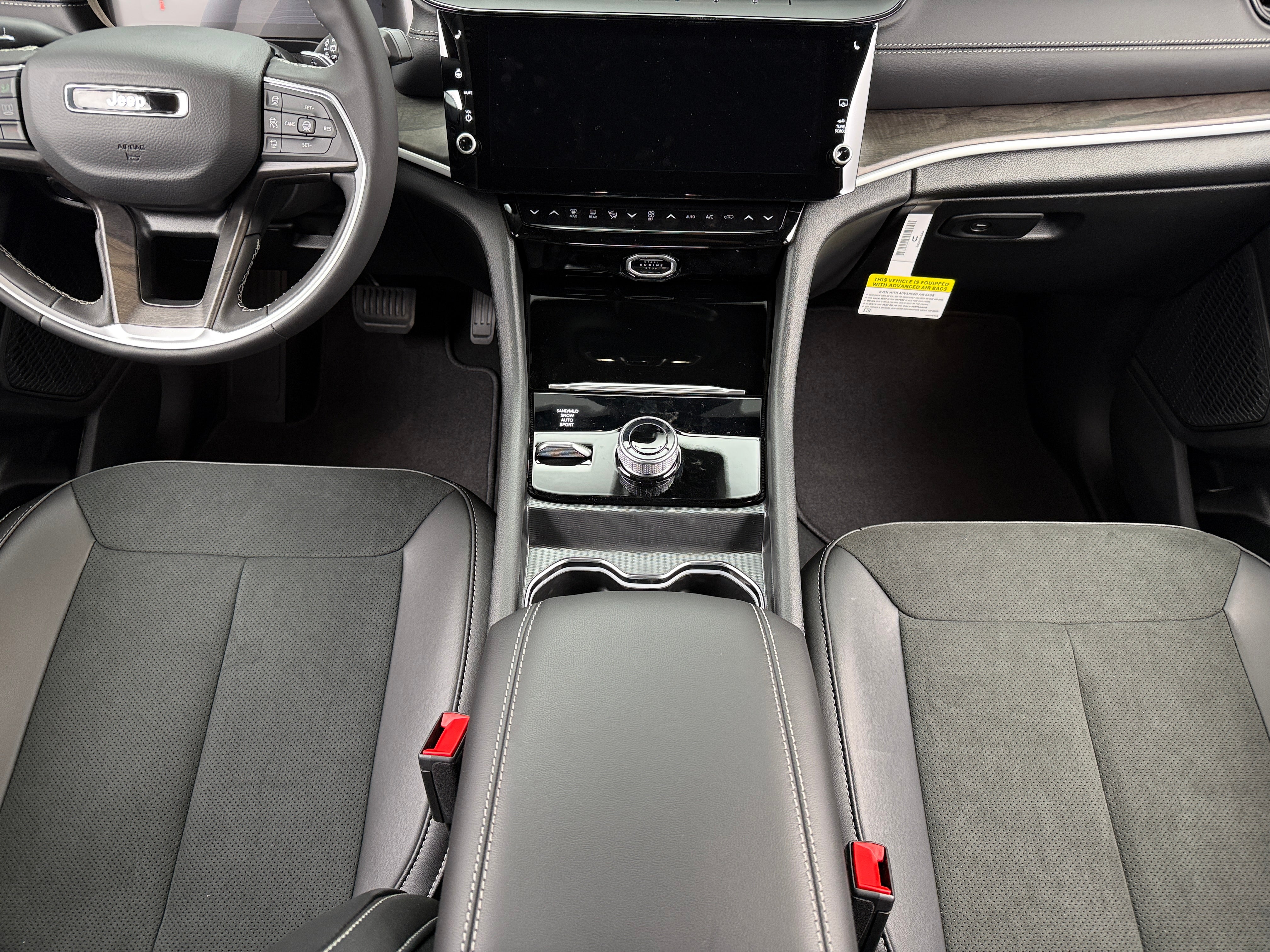 2026 Jeep Grand Cherokee Laredo - Photo 6