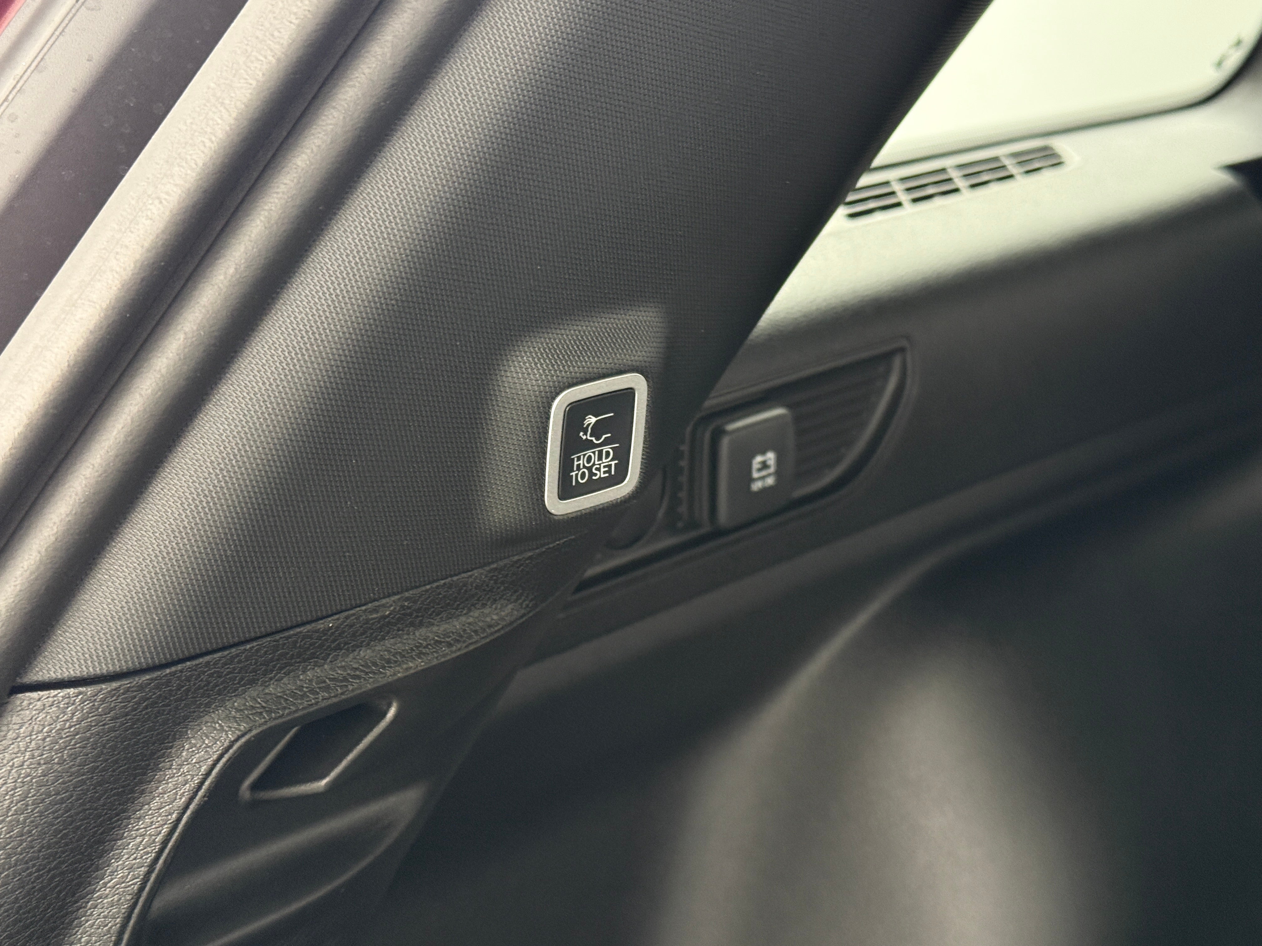2026 Jeep Grand Cherokee Laredo - Photo 9