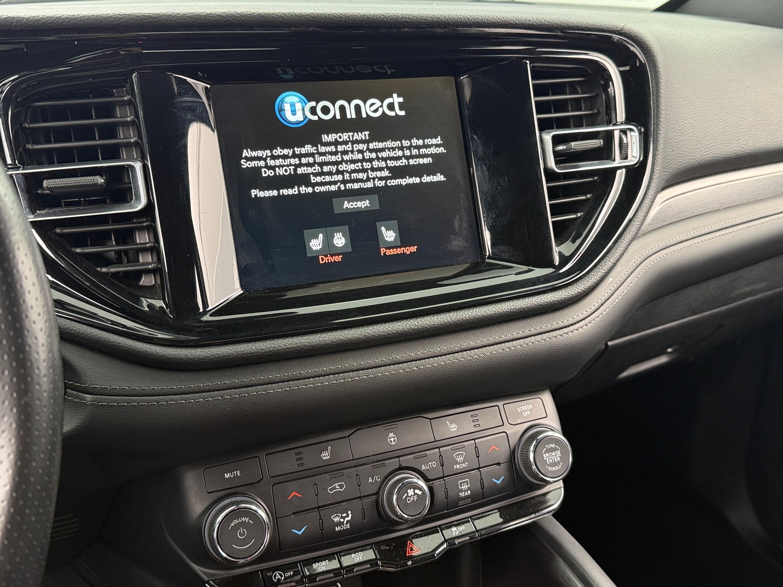 Thumbnail: 2024 Dodge Durango - 4